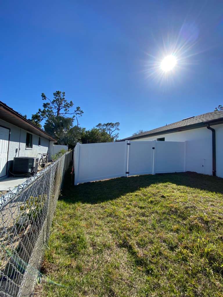 Vinyl Fence in Port Charlotte by True Fence LLC