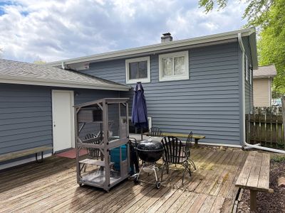Crystal Lake home with new vinyl siding installed by Innovative Home Concepts
