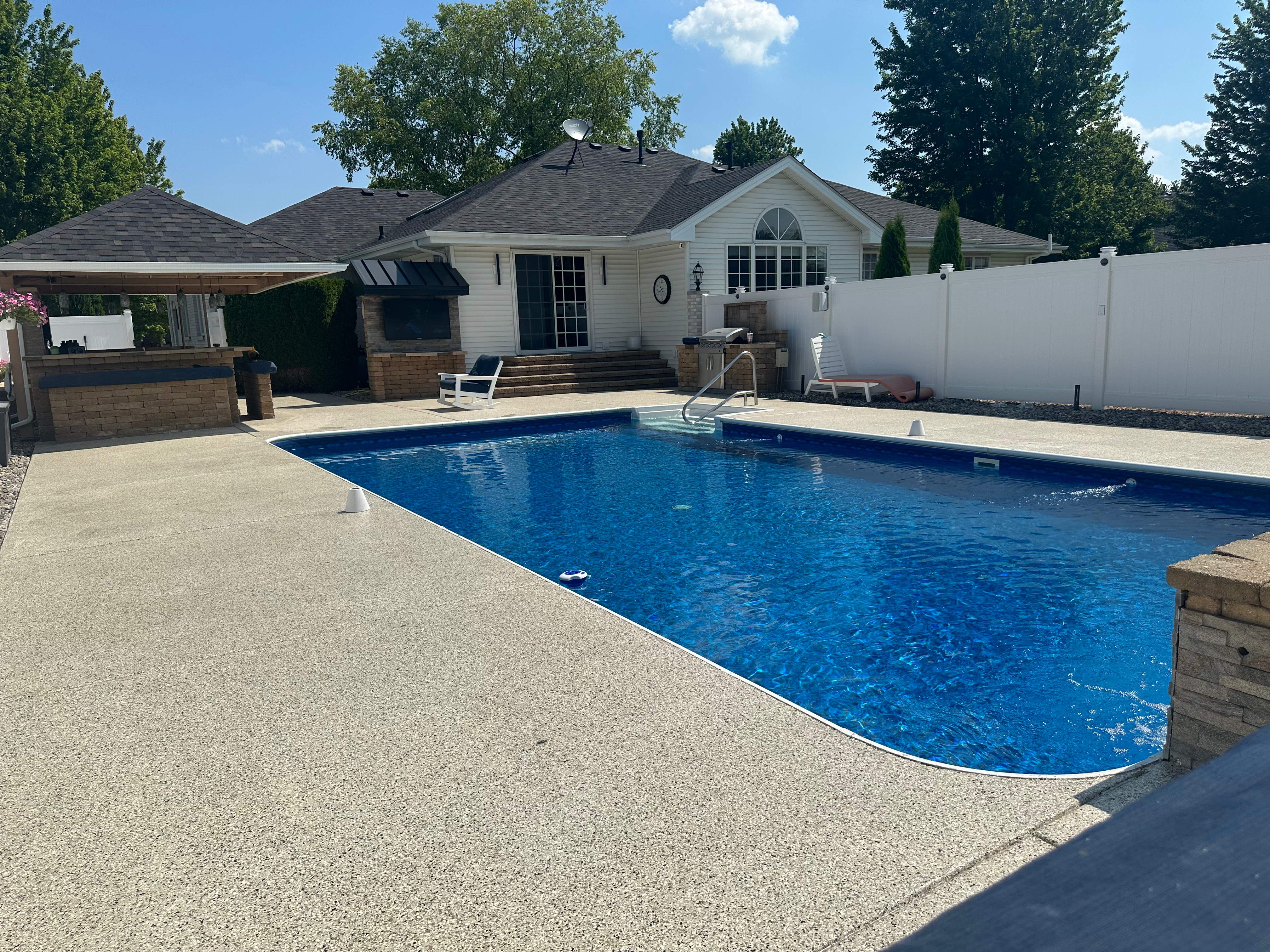 Shoreline Pool Deck Floor Coating by Level 10 Coatings