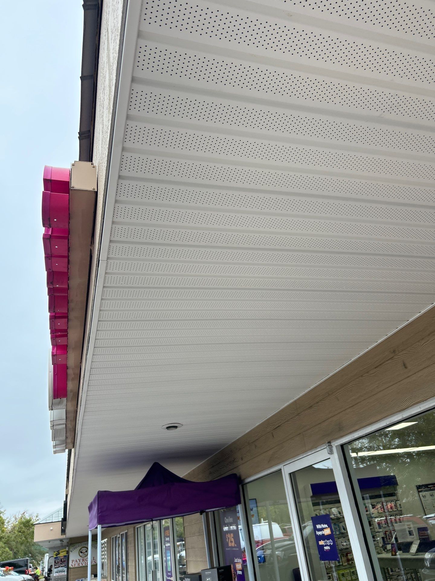 Soffit and Fascia Replacement in Bradenton FL by Gutter Professors