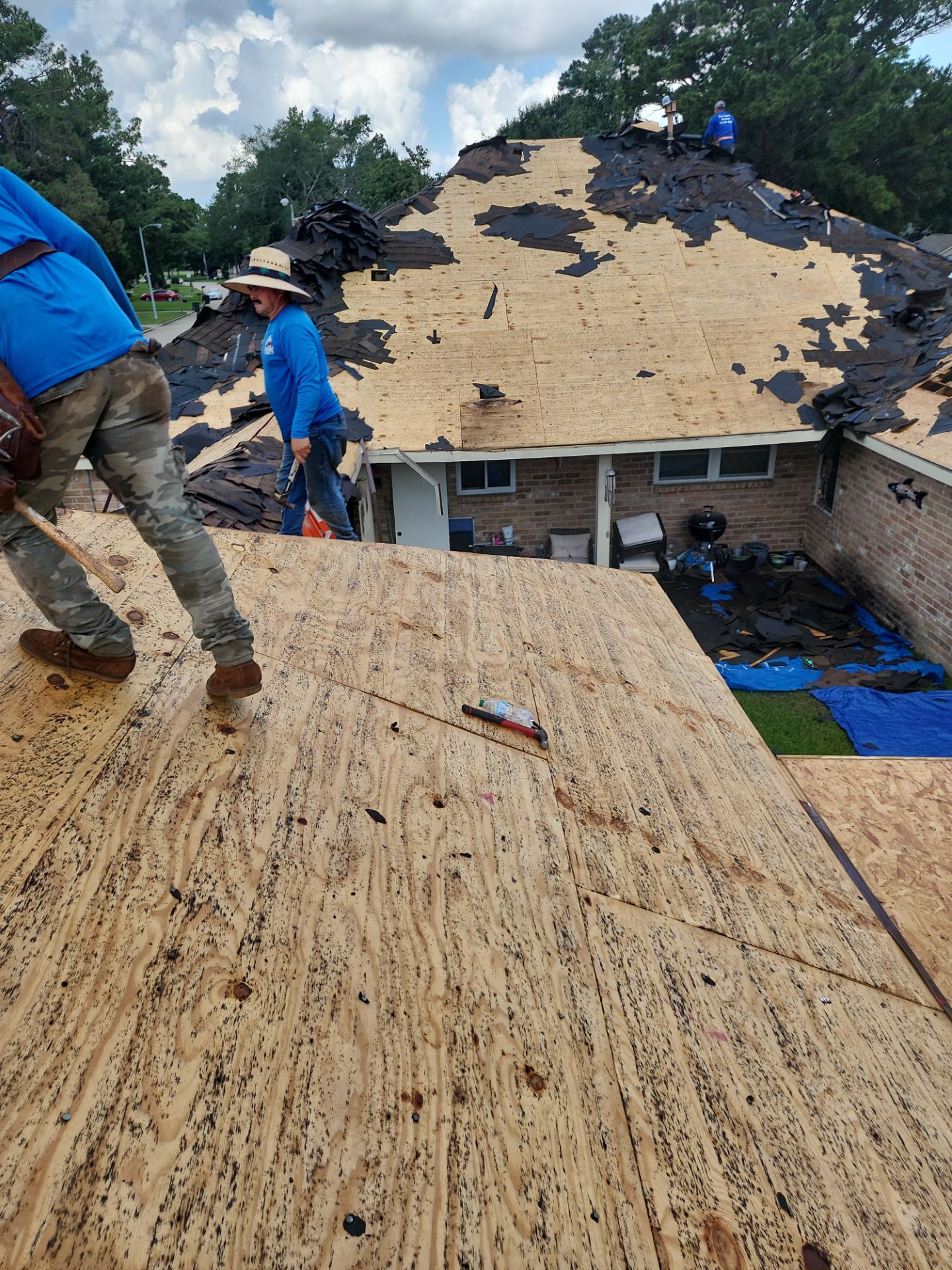 Residential Roofing Installation using Owen's Corning Duration (Lifetime) Shingles by Roof Repair Company