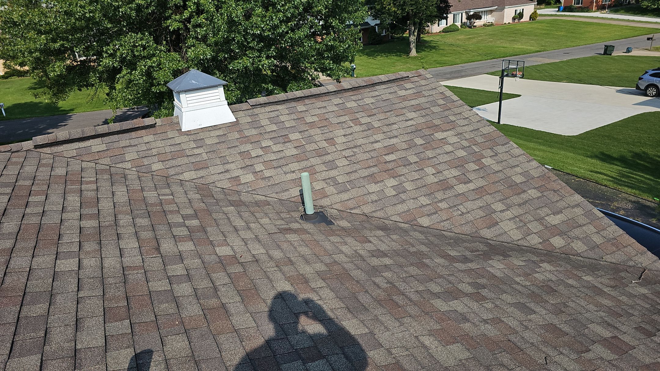 ATLAS PINNACLE COLOR: WEATHERWOOD DRIP EDGE: WHITE by Eagle Eye Roofing
