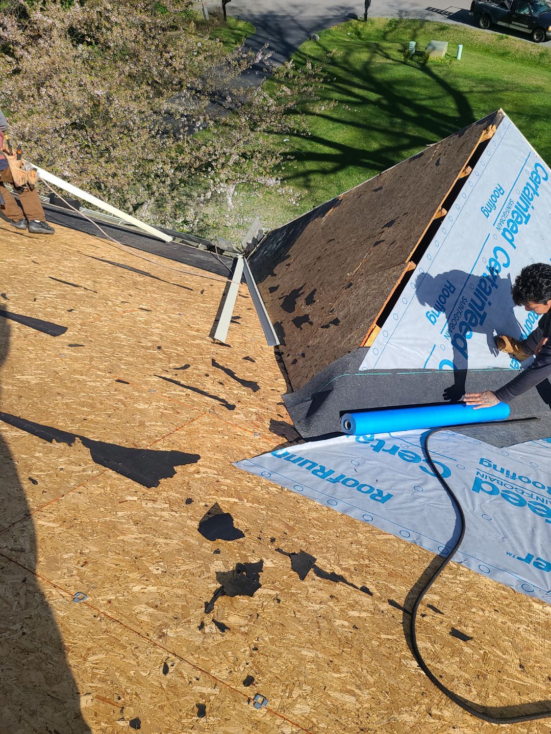 Burke: CertainTeed Landmark Pro Designer Shingles in Max Def Weathered Wood by RM Banning, Inc.