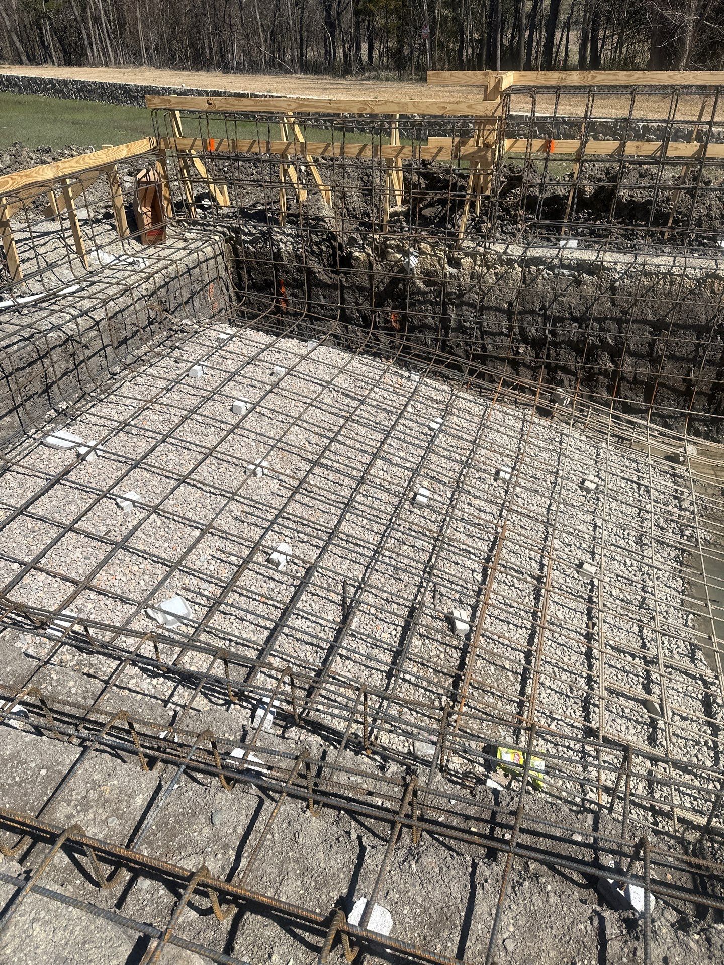 Geometric Pool with Raised Spa by Pinnacle Pools and Spas - DFW
