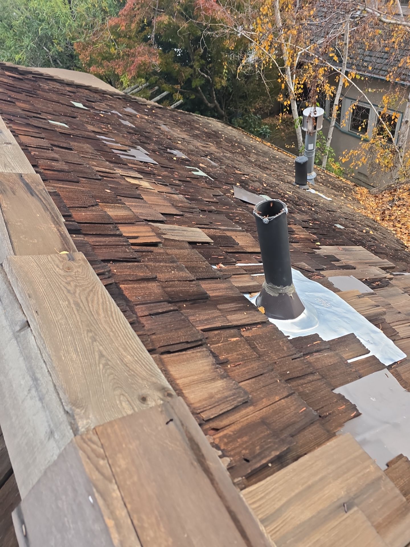 Shake Roof Repair in Sacramento-CA by Grandmark Service Company