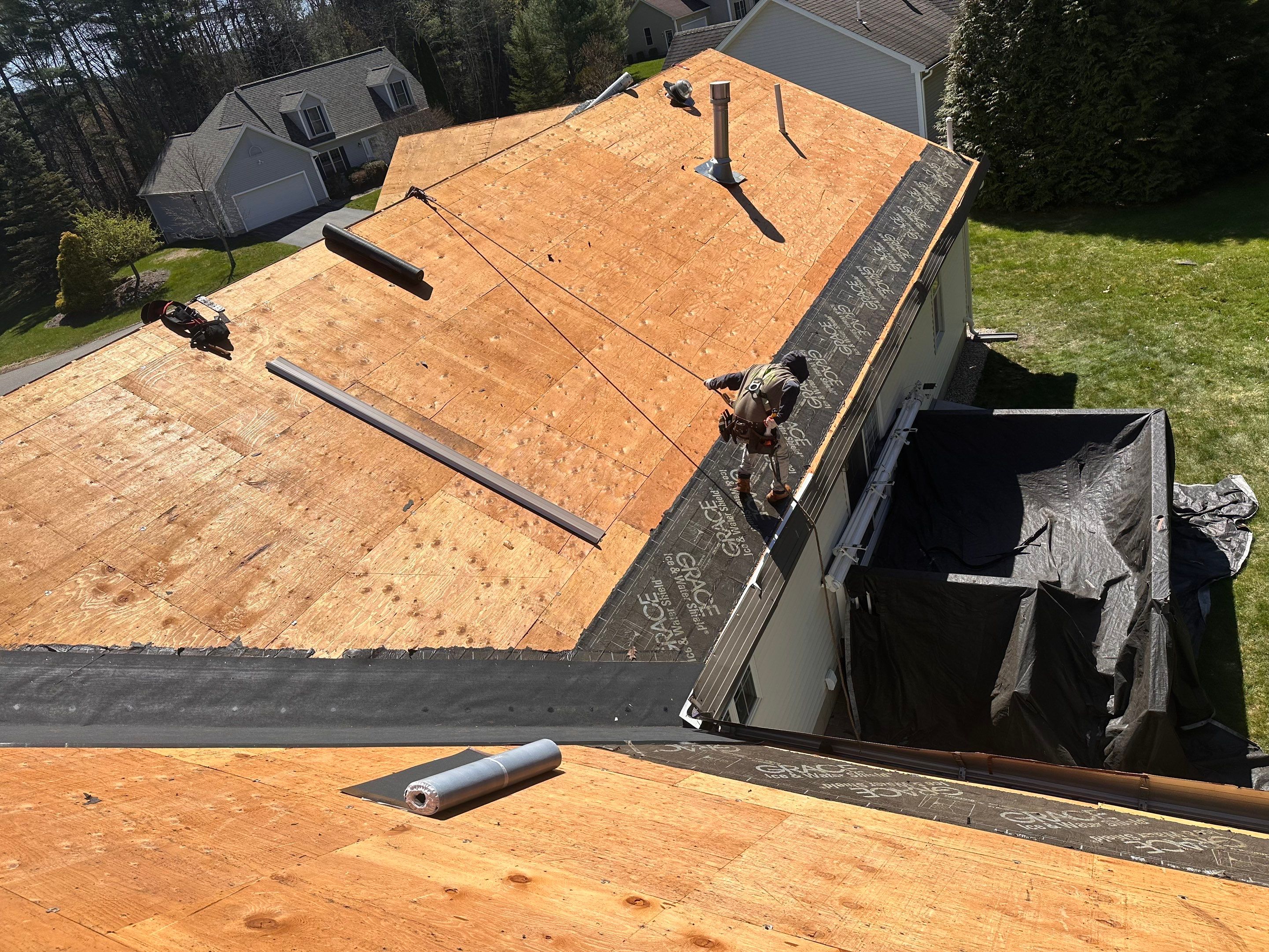 🏡 Bold Contrast, Big Upgrade – Keene, NH by Tall pine roofing