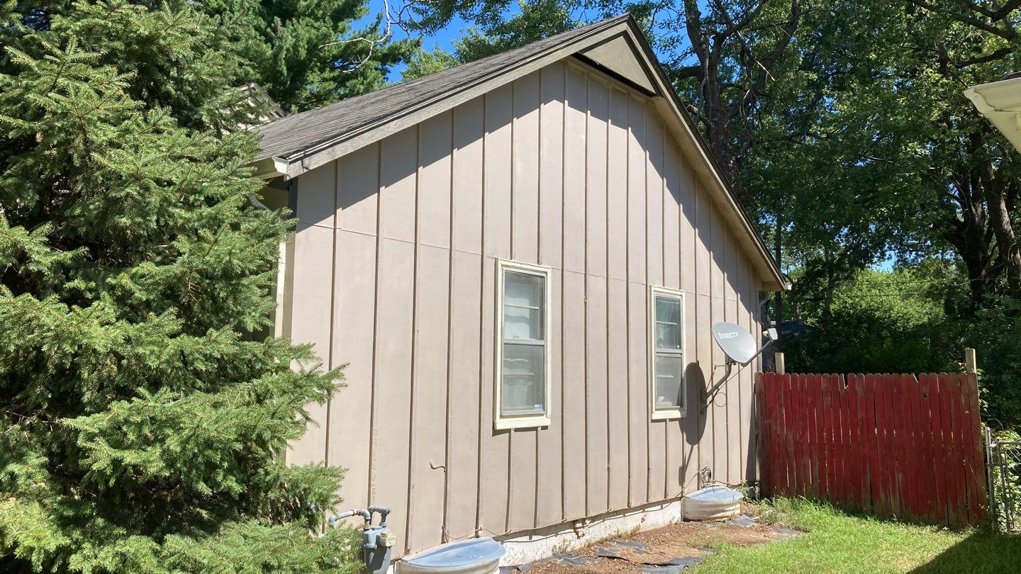 Siding Installation using Exterior Portfolio Vinyl Siding by EEC  Windows, Siding & Roofing 