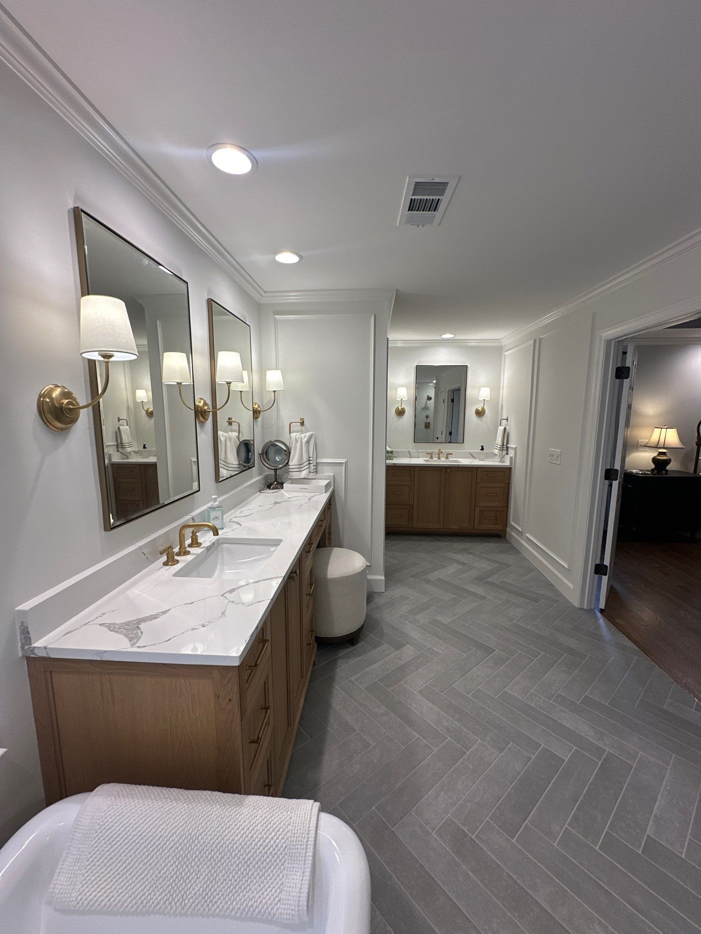 Master bathroom renovation by Prudencio