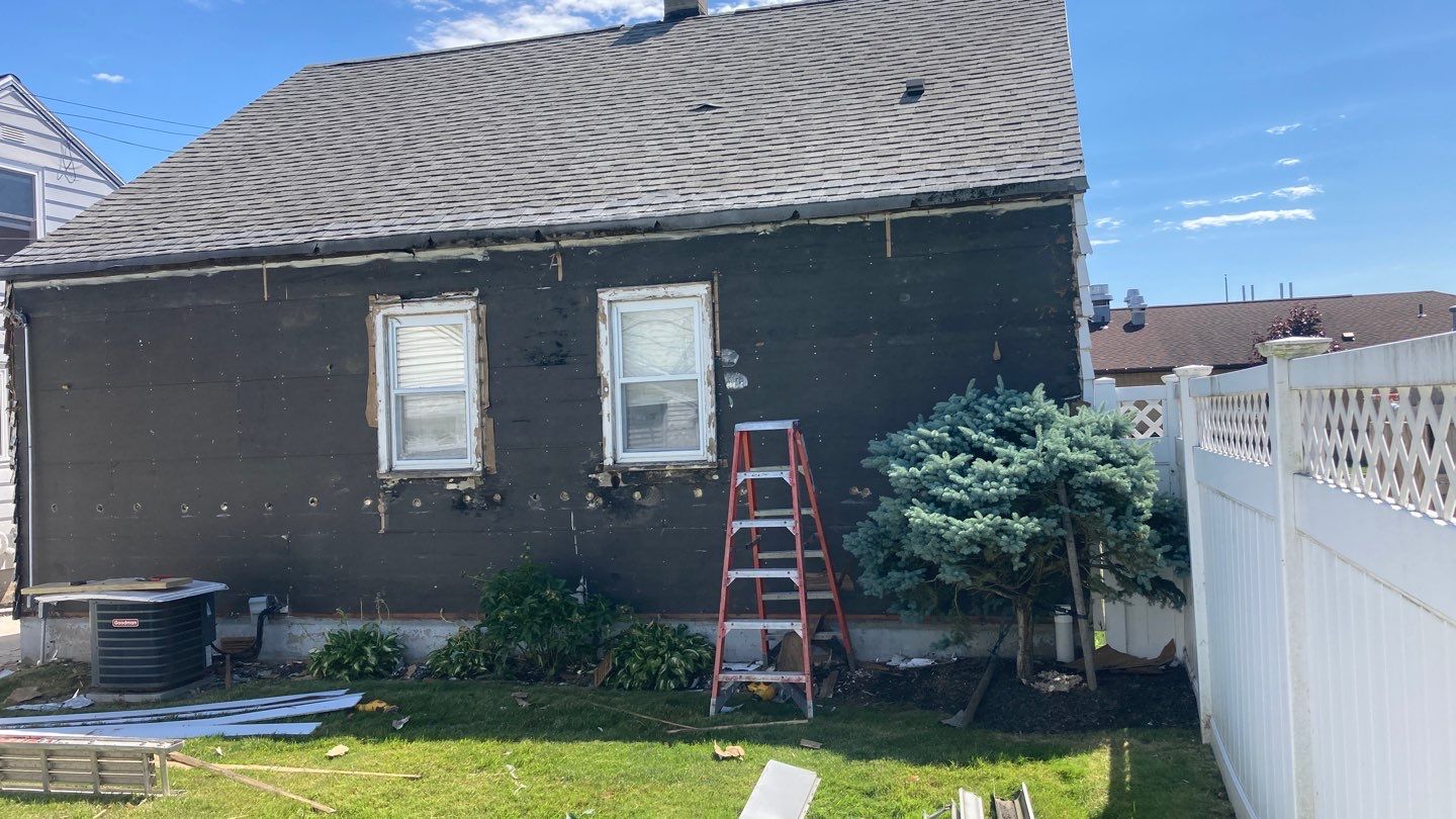 Exterior Siding and Window Replacement by Ivy Lea Construction