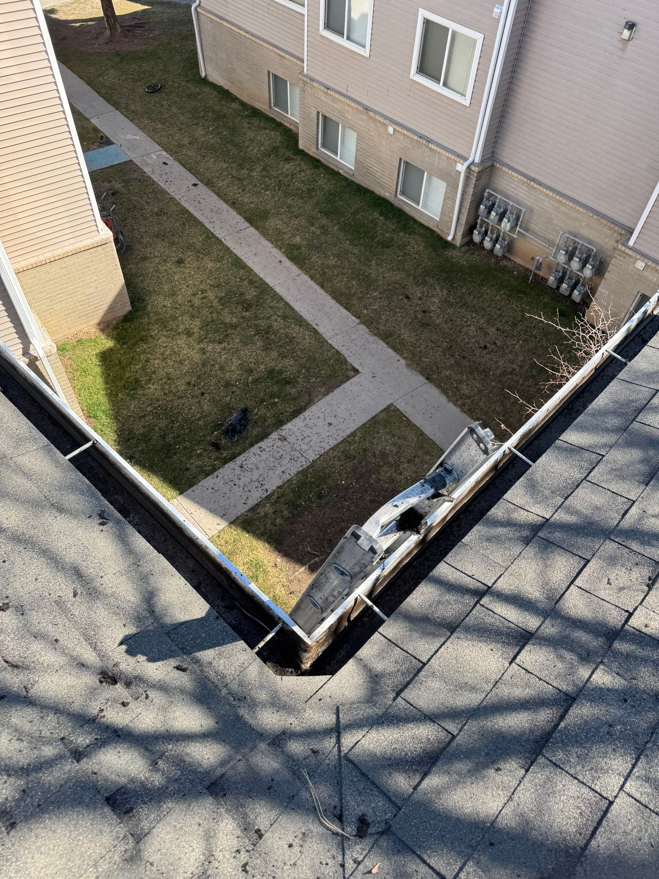 Commercial gutter cleaning Salt Lake City after photo with clean gutters