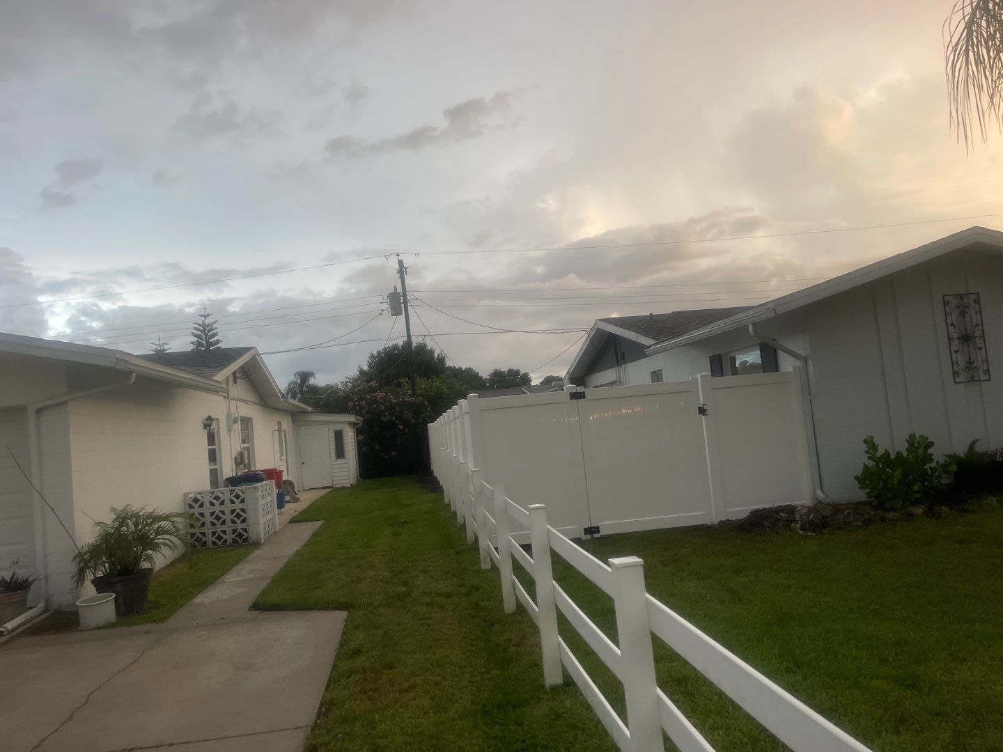 Sarasota, FL 6ft. Tall White Vinyl Privacy Fence  by Asap fence and gates, LLC
