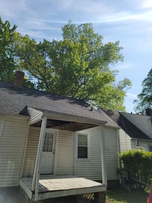 ATLAS PINNACLE COLOR: SCOTCHGARD BLACK DRIP EDGE: WHITE