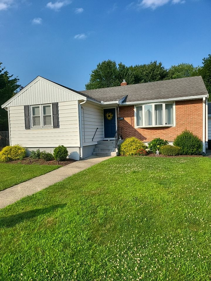 Siding Installation using Certainteed Monogram Forest Green by A Plus Exterior
