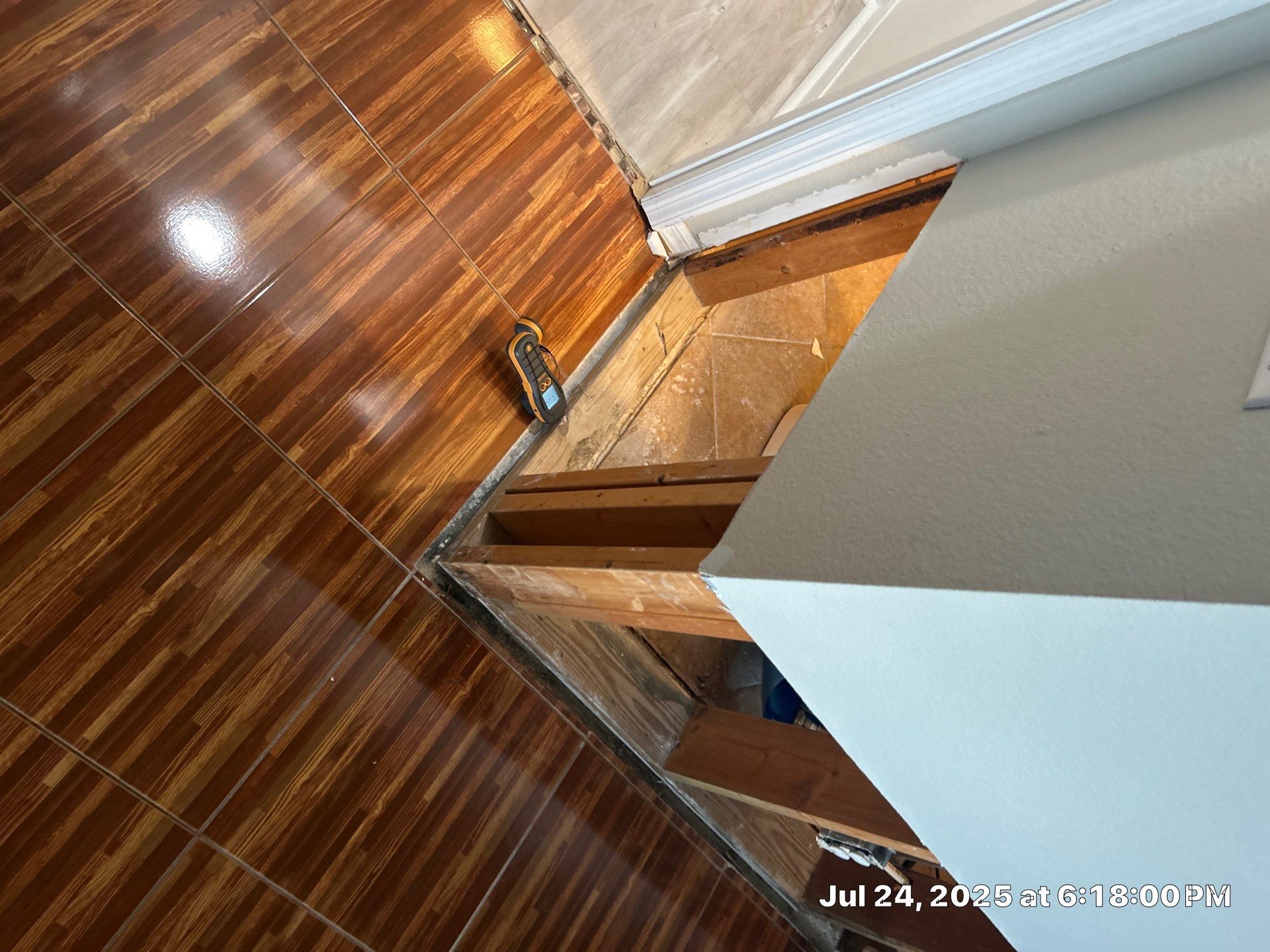 Water Damage Restoration In Apollo Beach, Florida by Ampm Restoration Services 