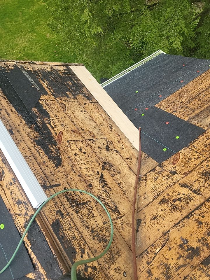 ATLAS PINNACLE COLOR: HEARTHSTONE DRIP EDGE: WHITE by Eagle Eye Roofing