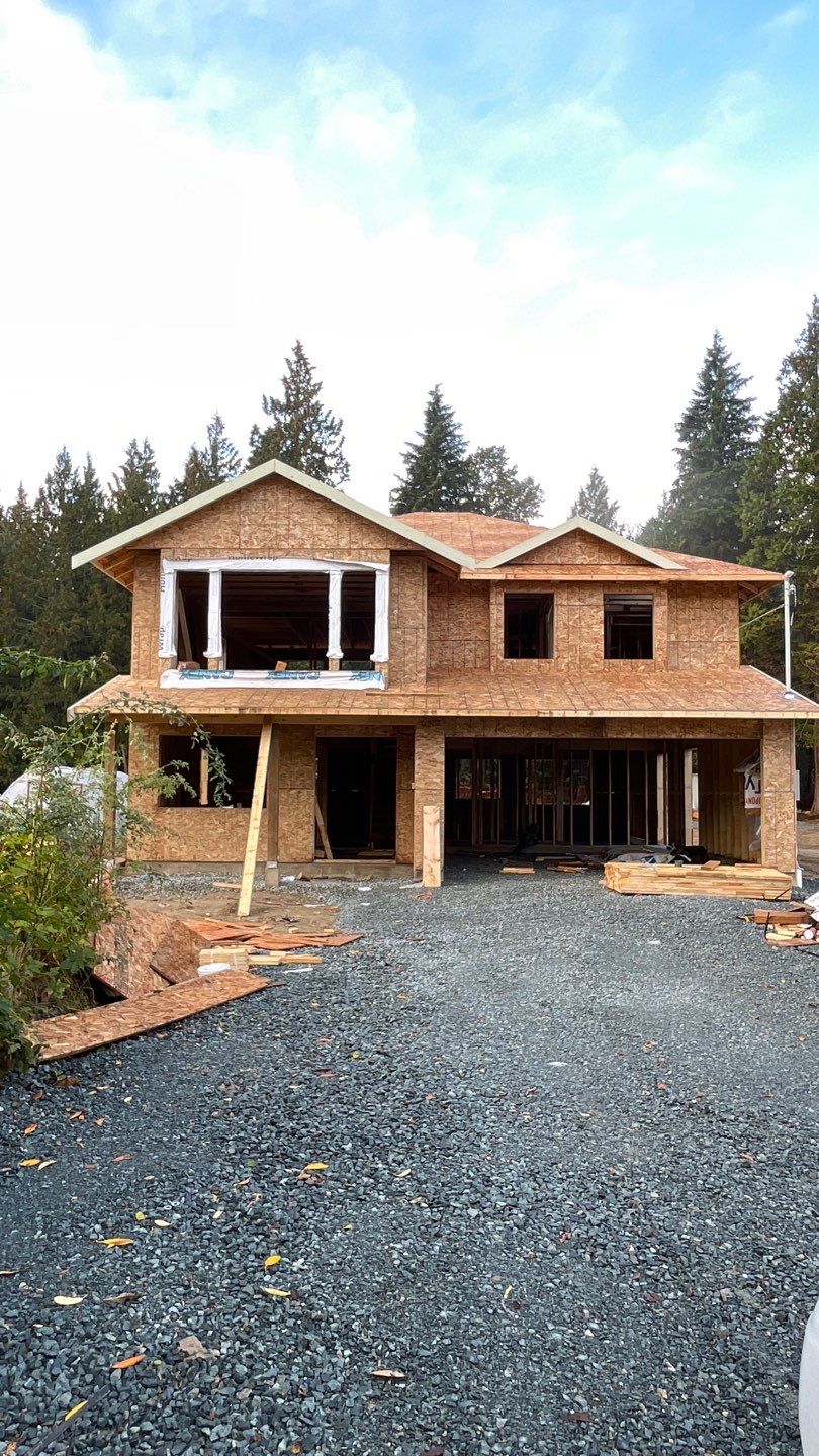 Residential Roofing Installation using OC Oakridge shingles by Top Notch Roofing Inc