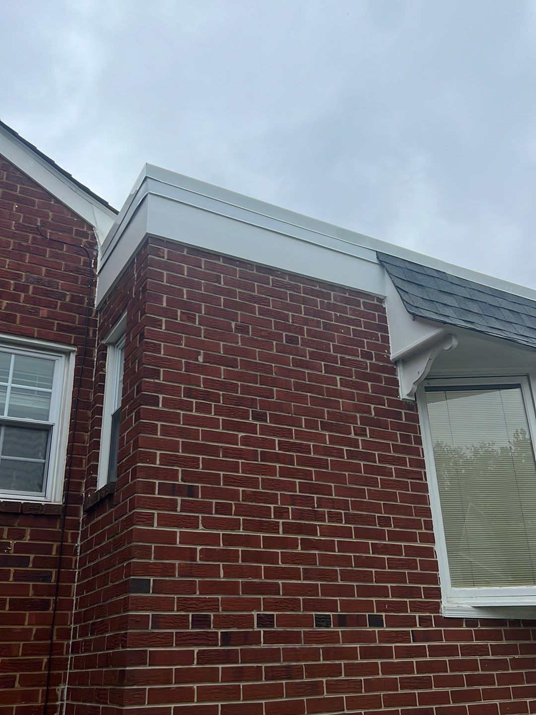 Arlington: CertainTeed Landmark Designer Shingles in Colonial Slate by RM Banning, Inc.