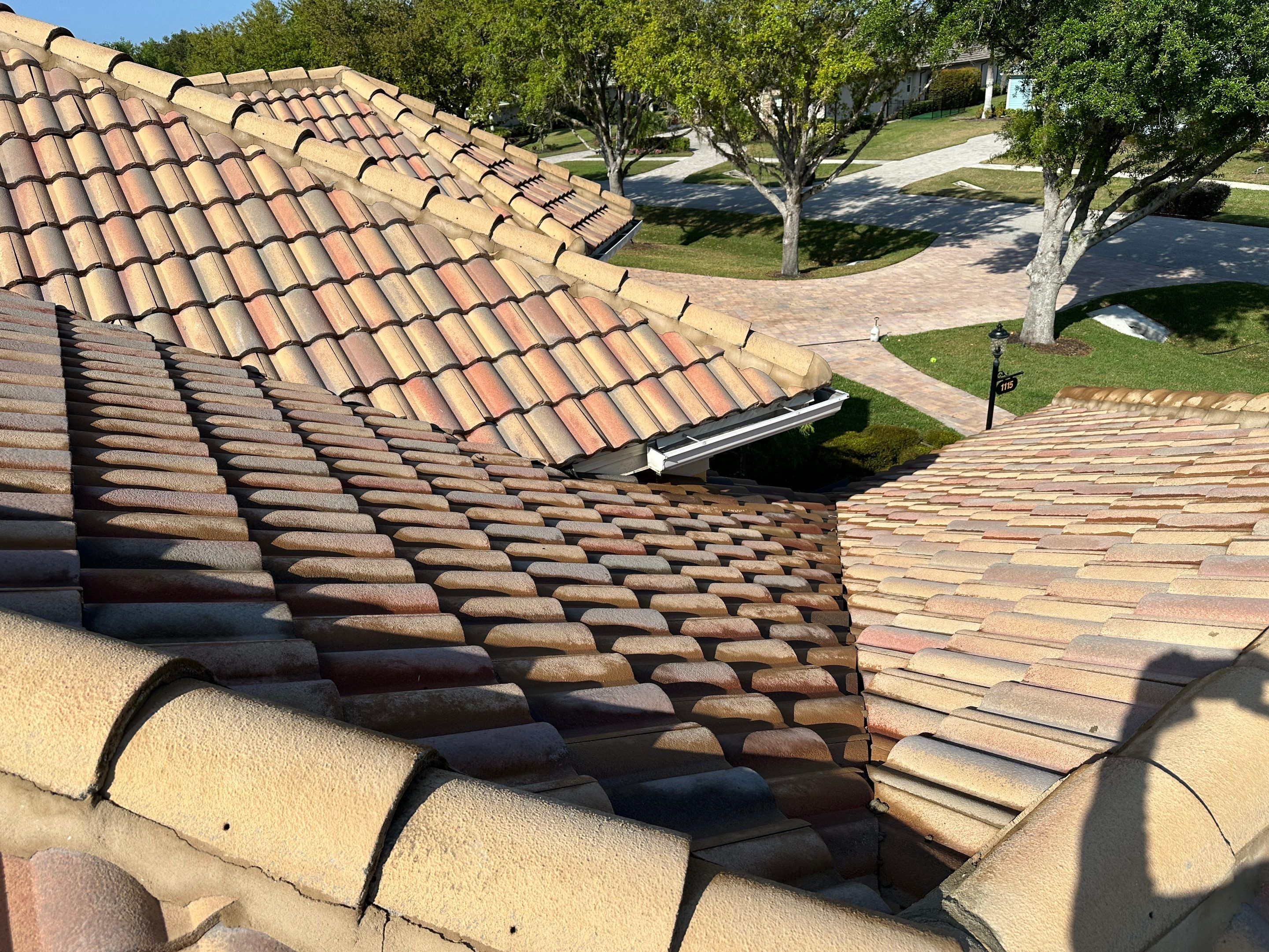 Concrete Tile Roof Cleaning in Winding River Community, Bradenton, FL | Sunshine AquaWash by Sunshine AquaWash