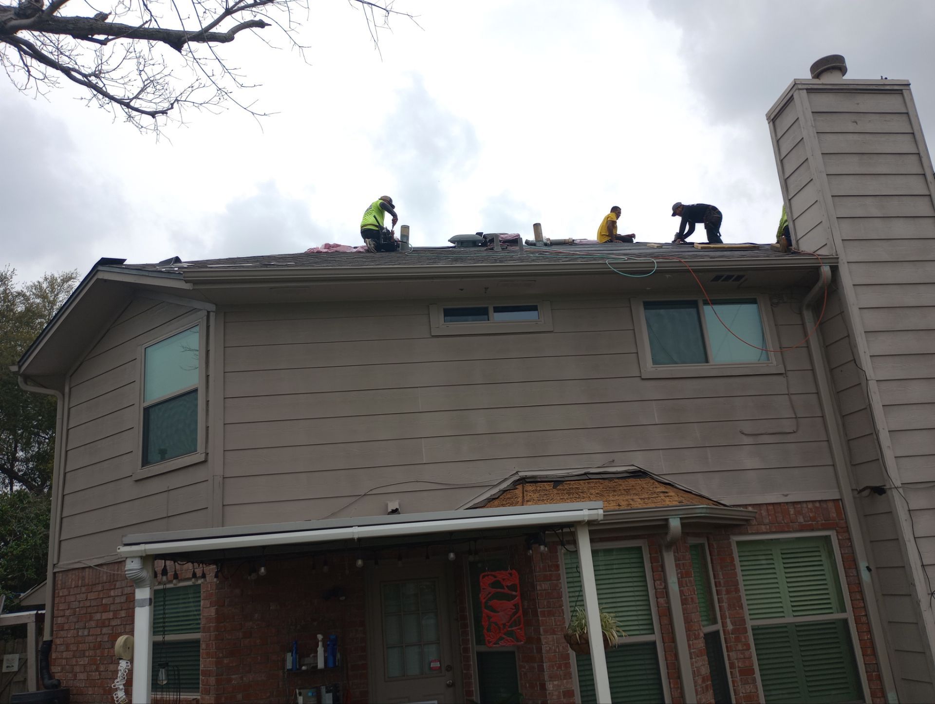 Residential Roofing Installation using Owen's Corning Duration (Lifetime) Shingles by Roof Repair Company