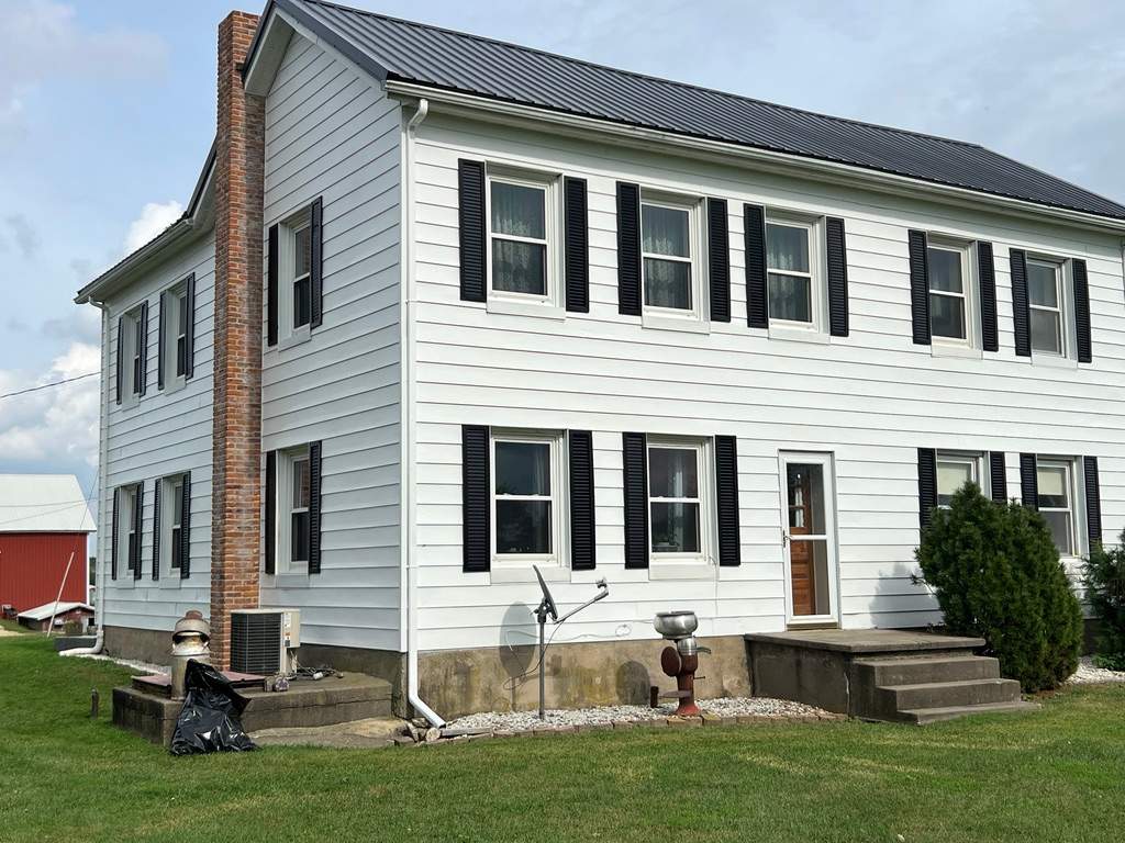 Exterior Flaking Siding - Overhaul by Grandview Painting