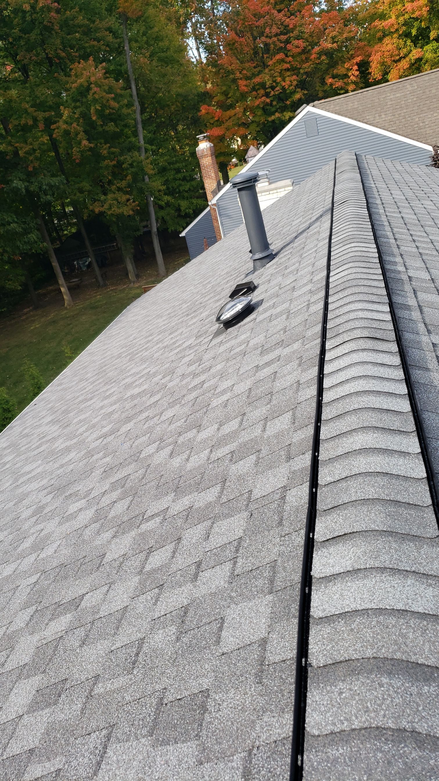 CERTAINTEED LANDMARK COLOR: PEWTER DRIP EDGE: WHITE by Eagle Eye Roofing