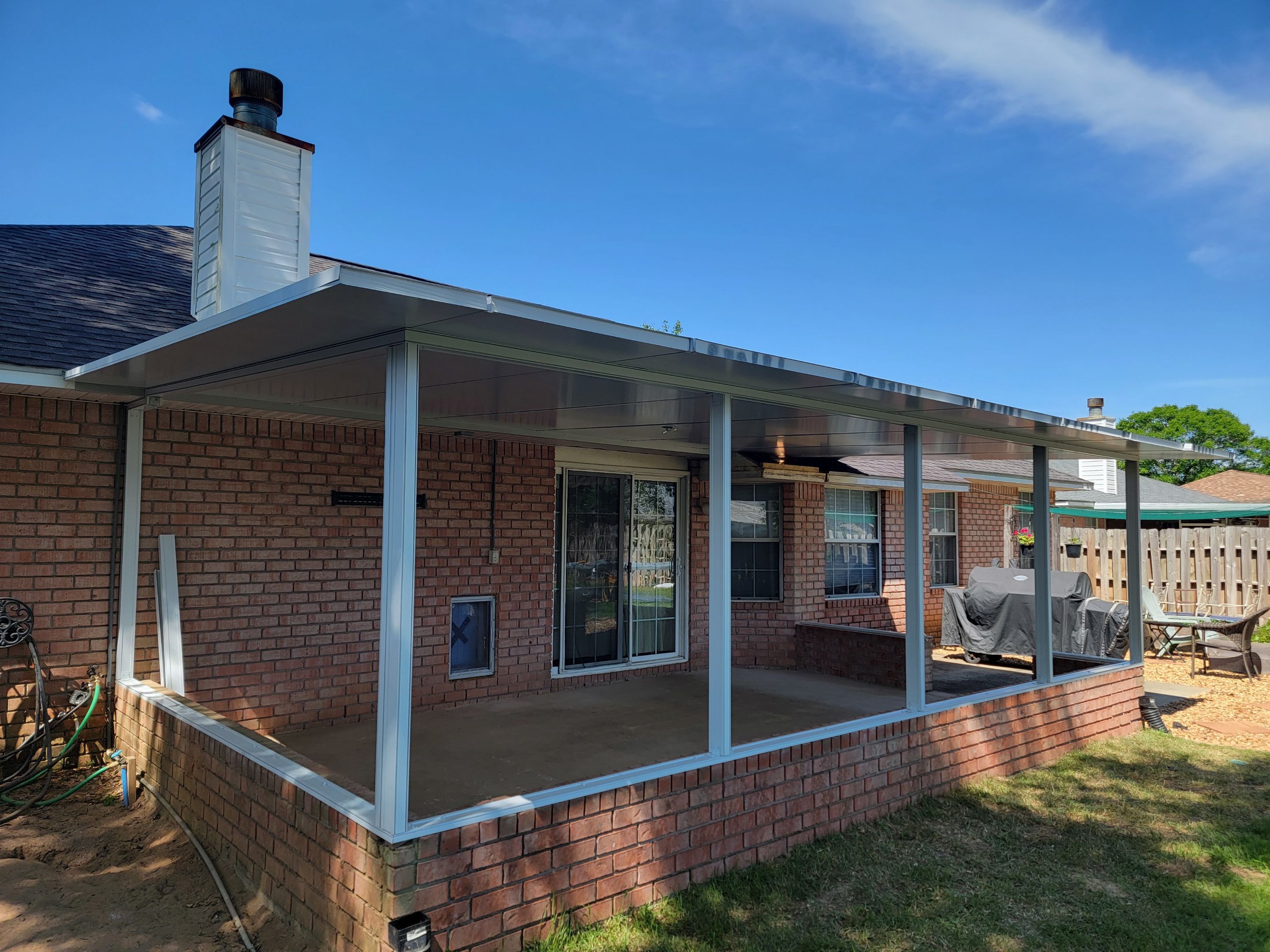 Screen Room in Milton w/Brick Kneewall by Titan Sunrooms