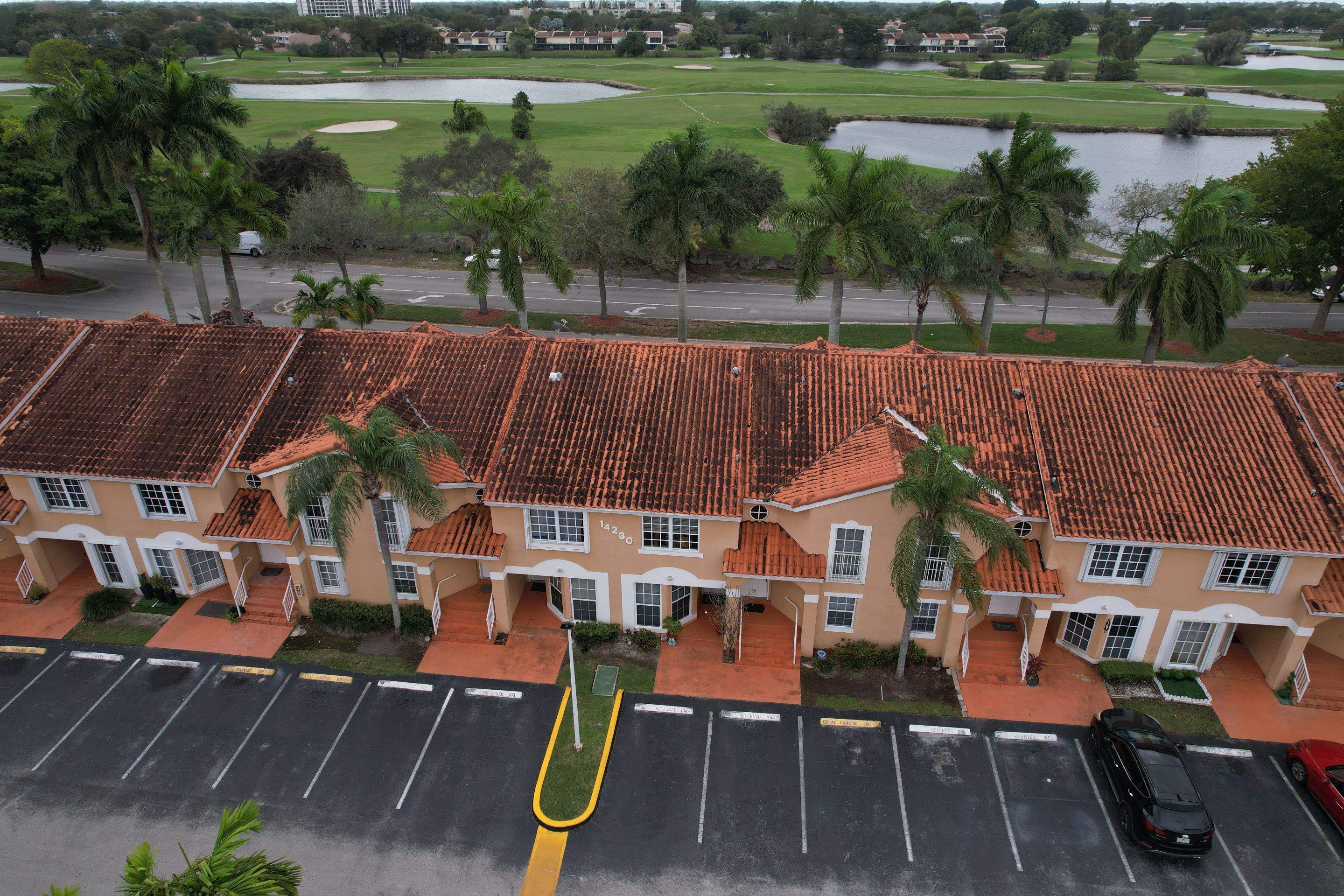 SIENNA VILLAS CONDO - BLDG 14230 by Souffront Construction & Engineering