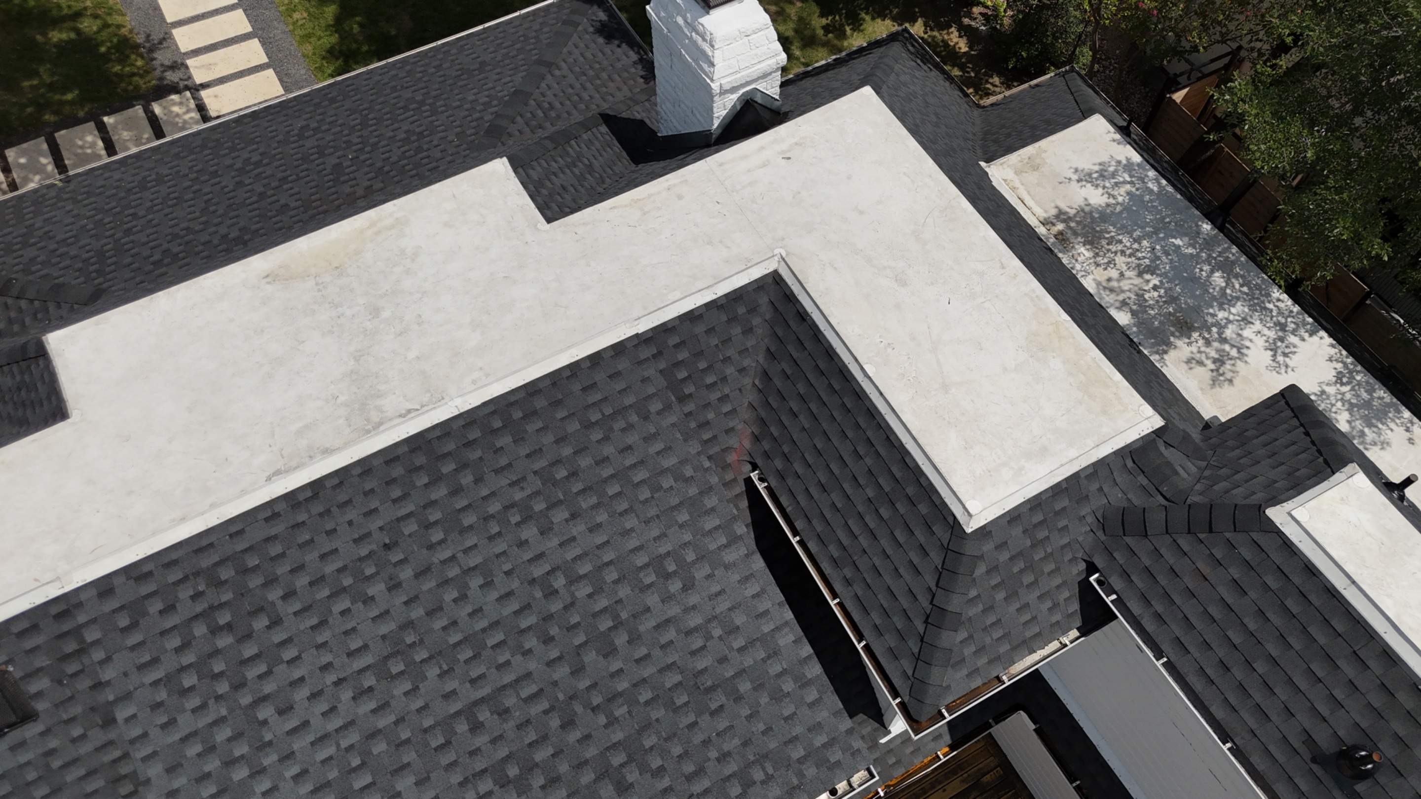 Charcoal - GAF Timberline HDZ by RoofsOnly.com