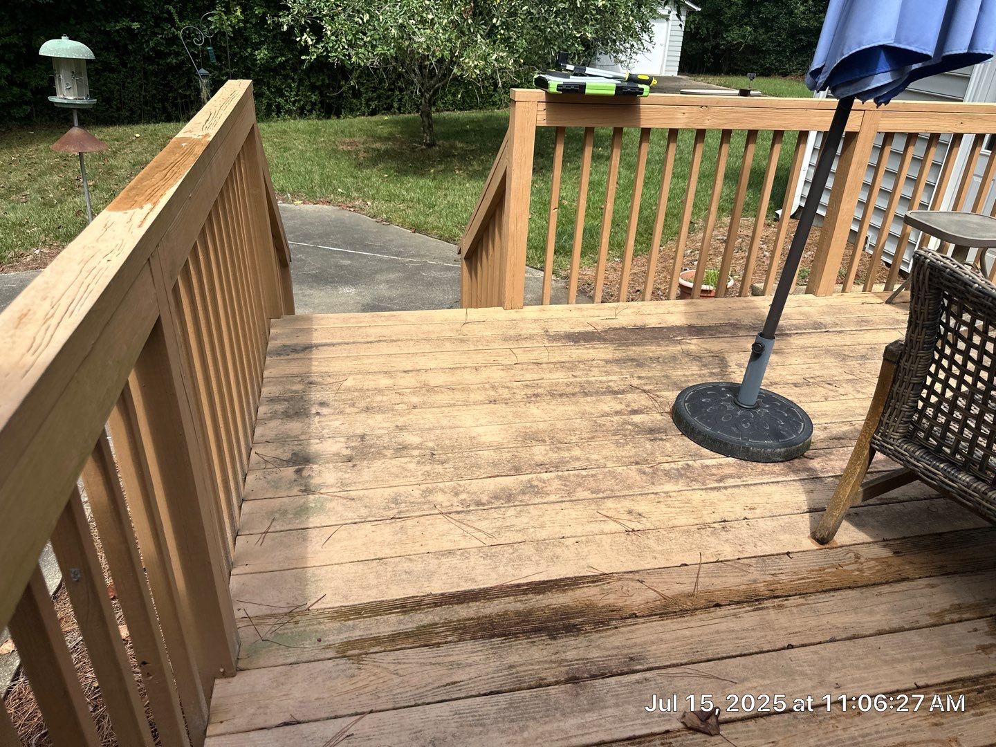 Wood Deck using Wood Stain by DuraSeal