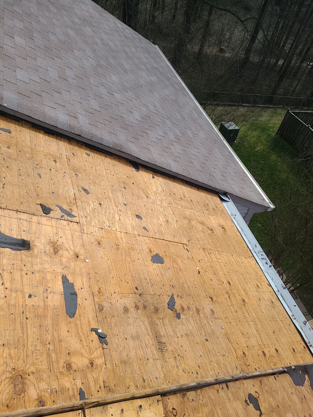 Springfield CertainTeed Landmark in Resawn Shake by RM Banning, Inc.