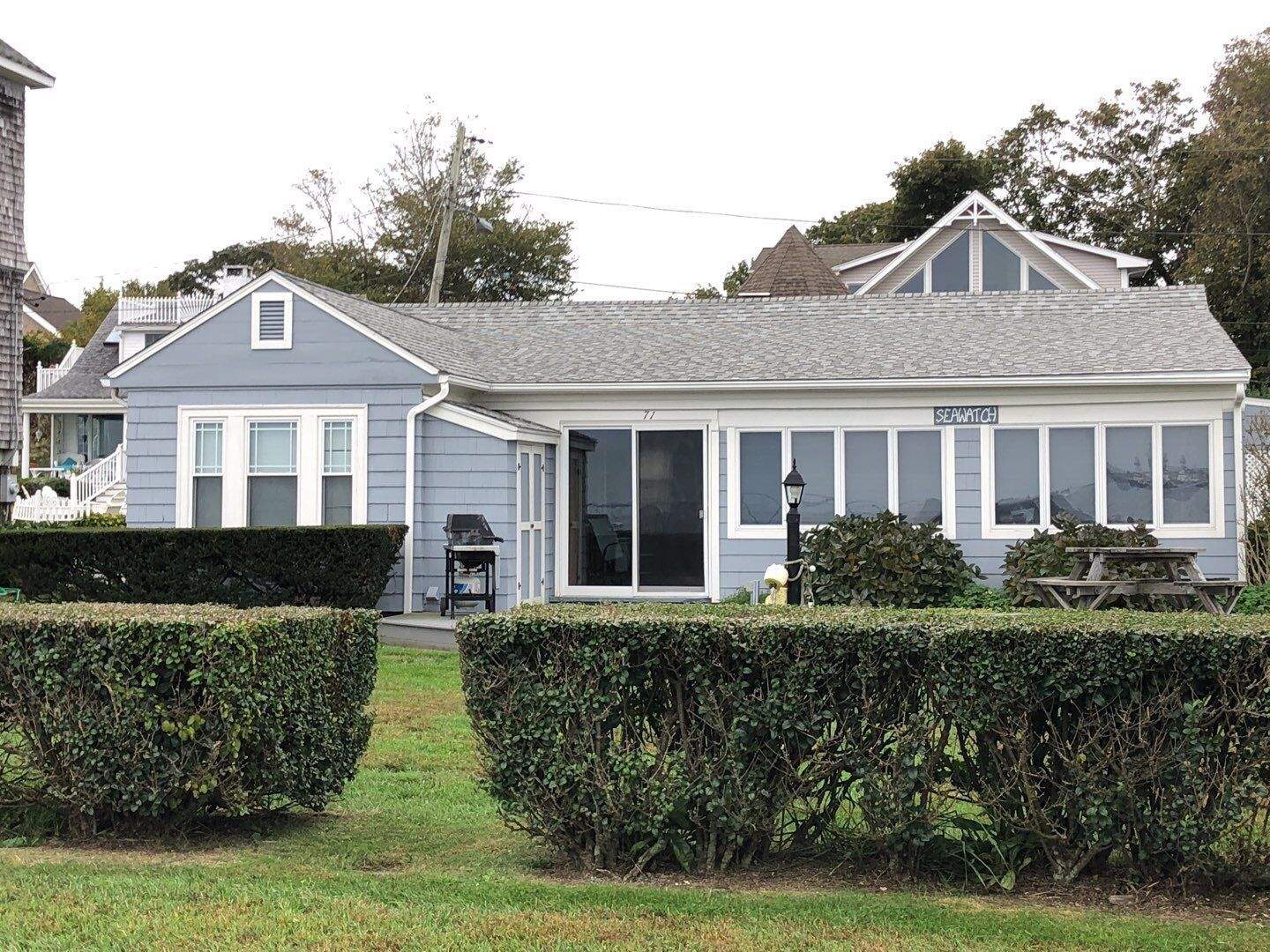 Cobblestone Gray Roofs by Pinnacle Roofing & Skylights