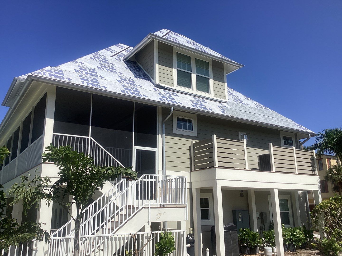 Half-Round Aluminum Gutters in Captiva FL by Gutter Professors