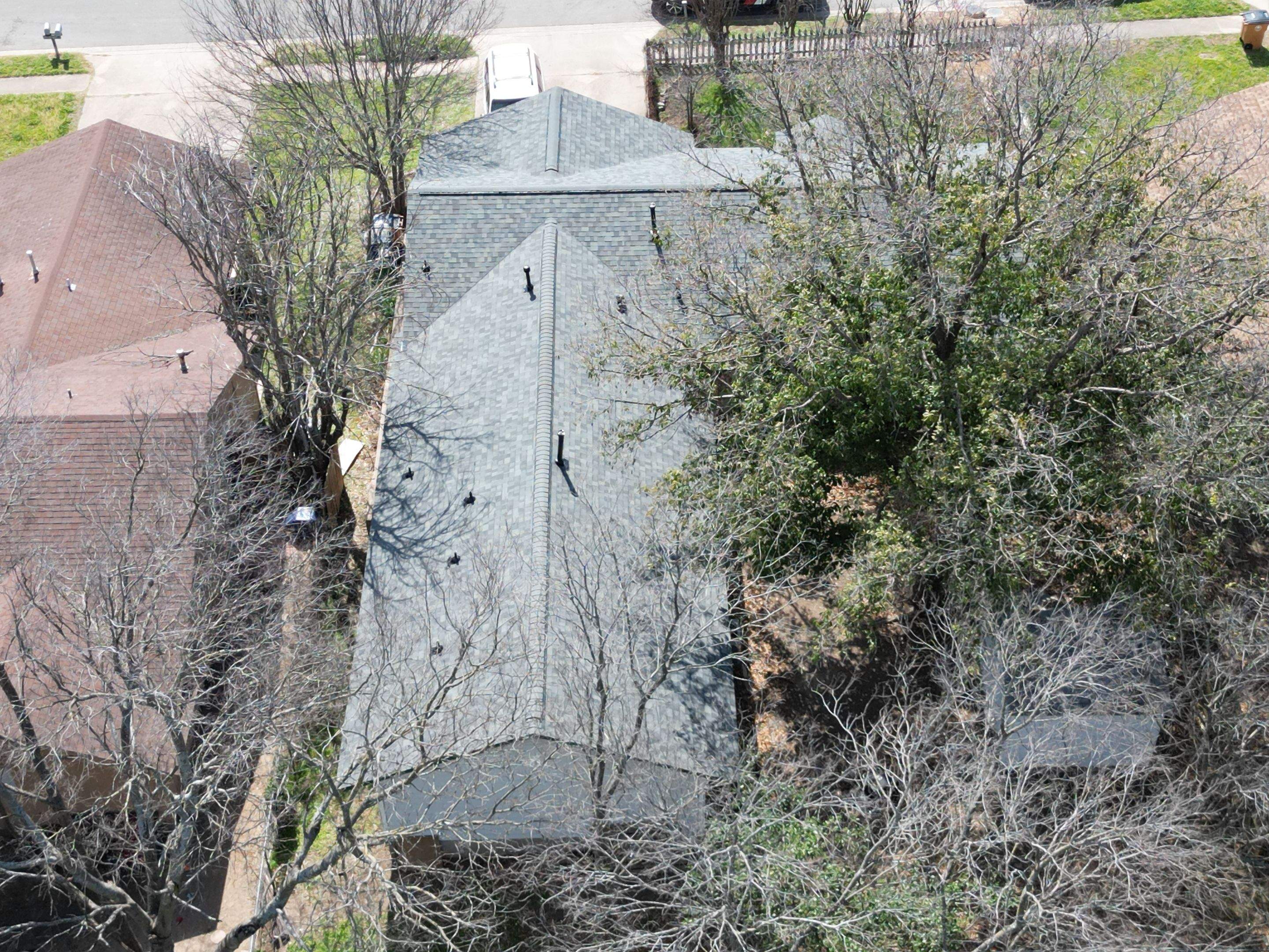 Estate Gray - Owens Corning TruDefinition Duration by RoofsOnly.com