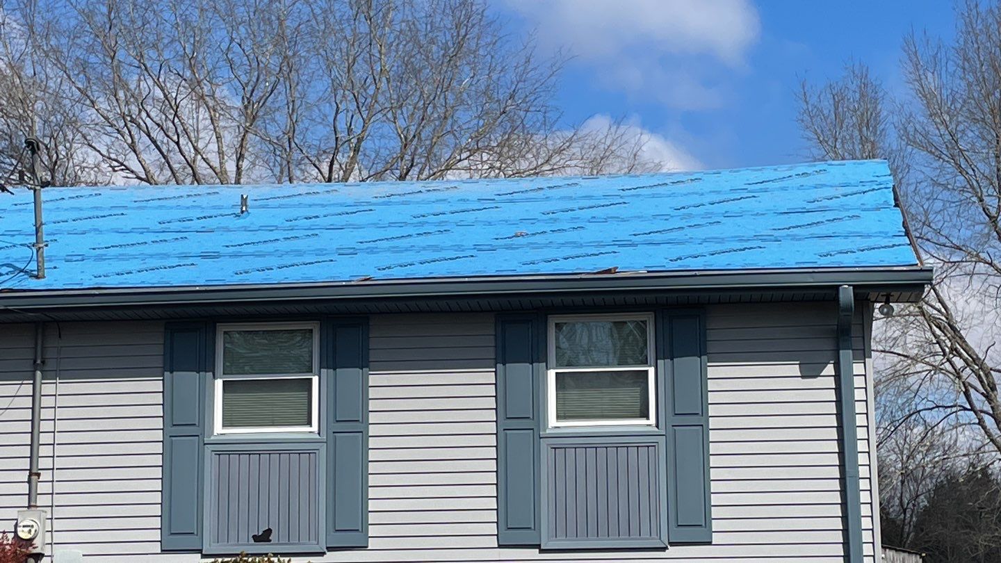 Residential Roofing Installation using Owens Corning Oakridge Roofing System by Undersun Roofing 