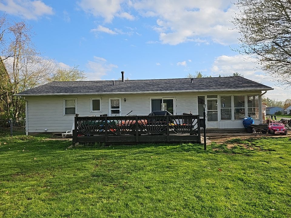 ATLAS PINNACLE COLOR: BLACK SHADOW DRIP EDGE: WHITE by Eagle Eye Roofing