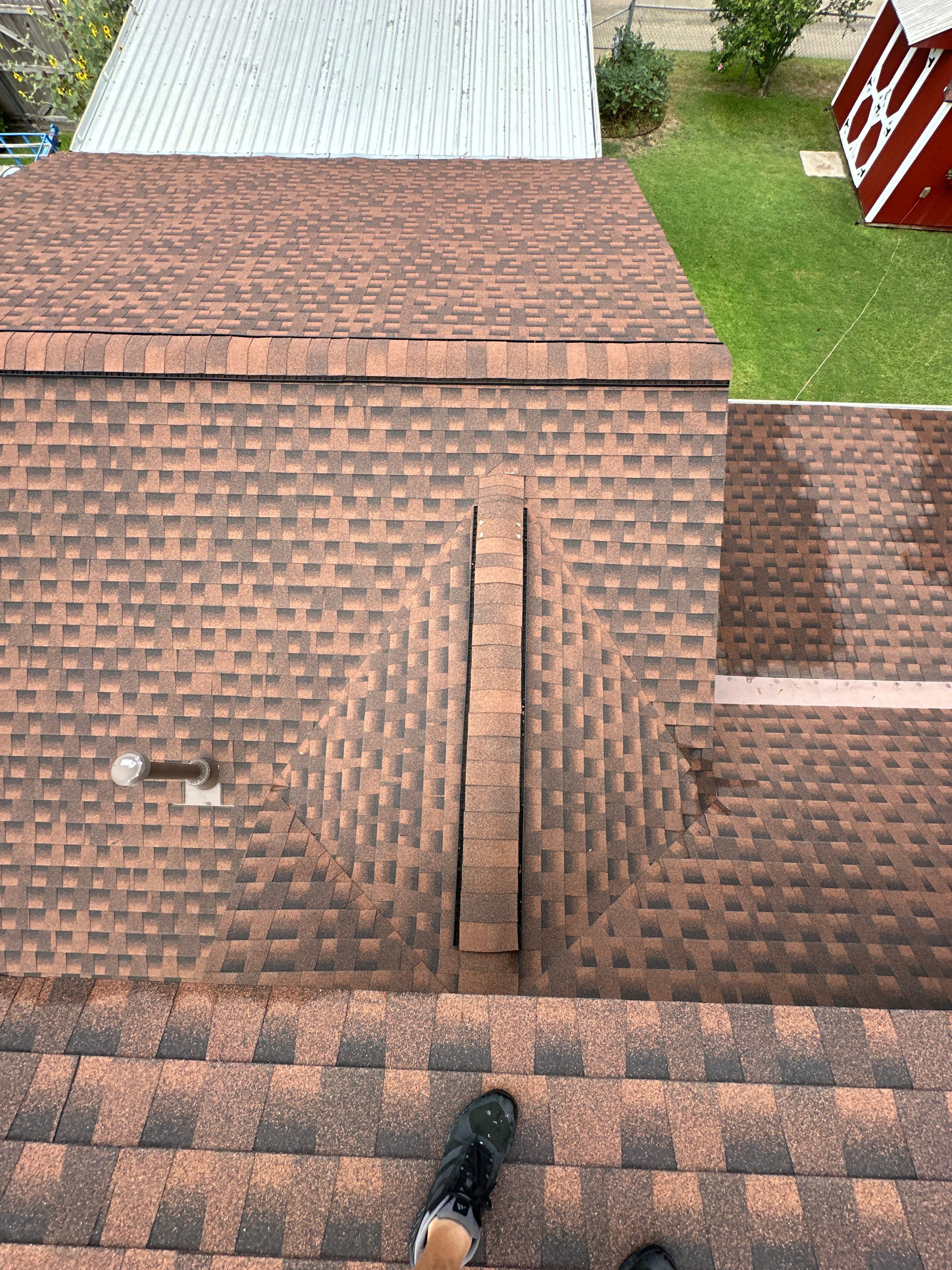Elite Roofing LLC featured photo.
