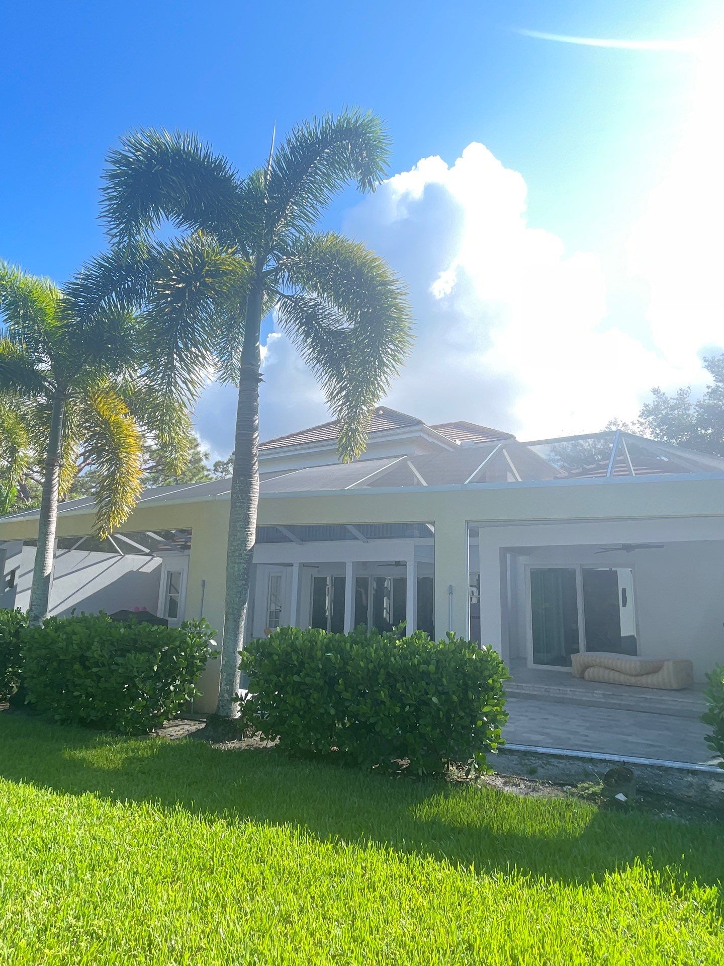 7-Inch Seamless Gutters for Large Roofs in Osprey FL by Gutter Professors