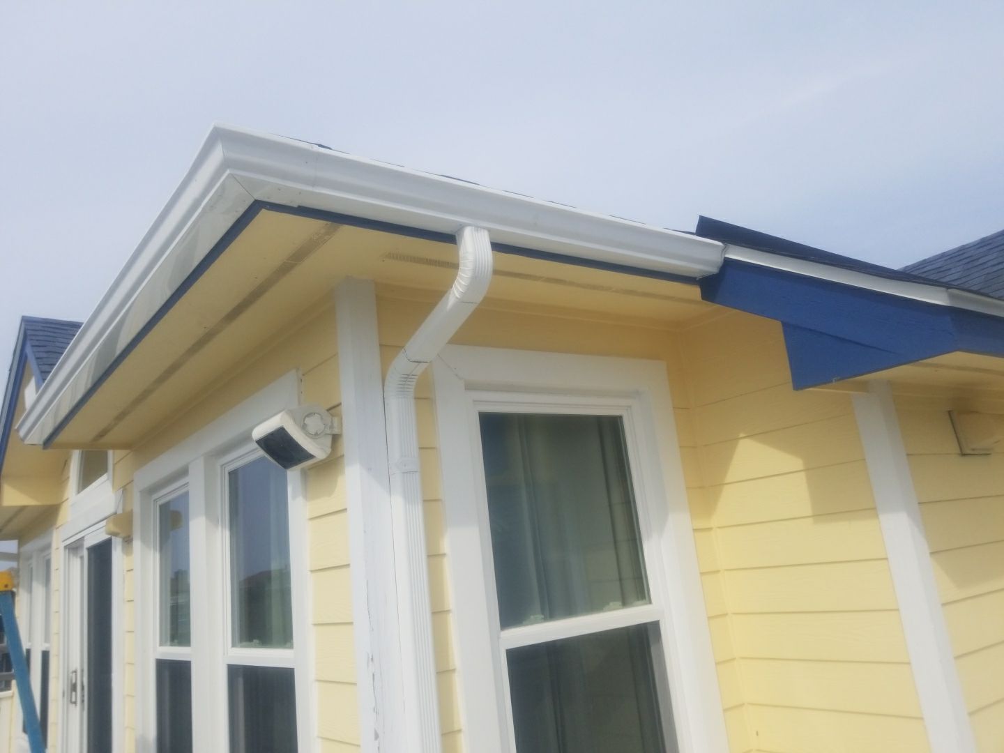Brotzman - Gutter 732 Spinnaker Arch • Corolla, NC 27927 by Gallop Roofing & Remodeling, Inc.