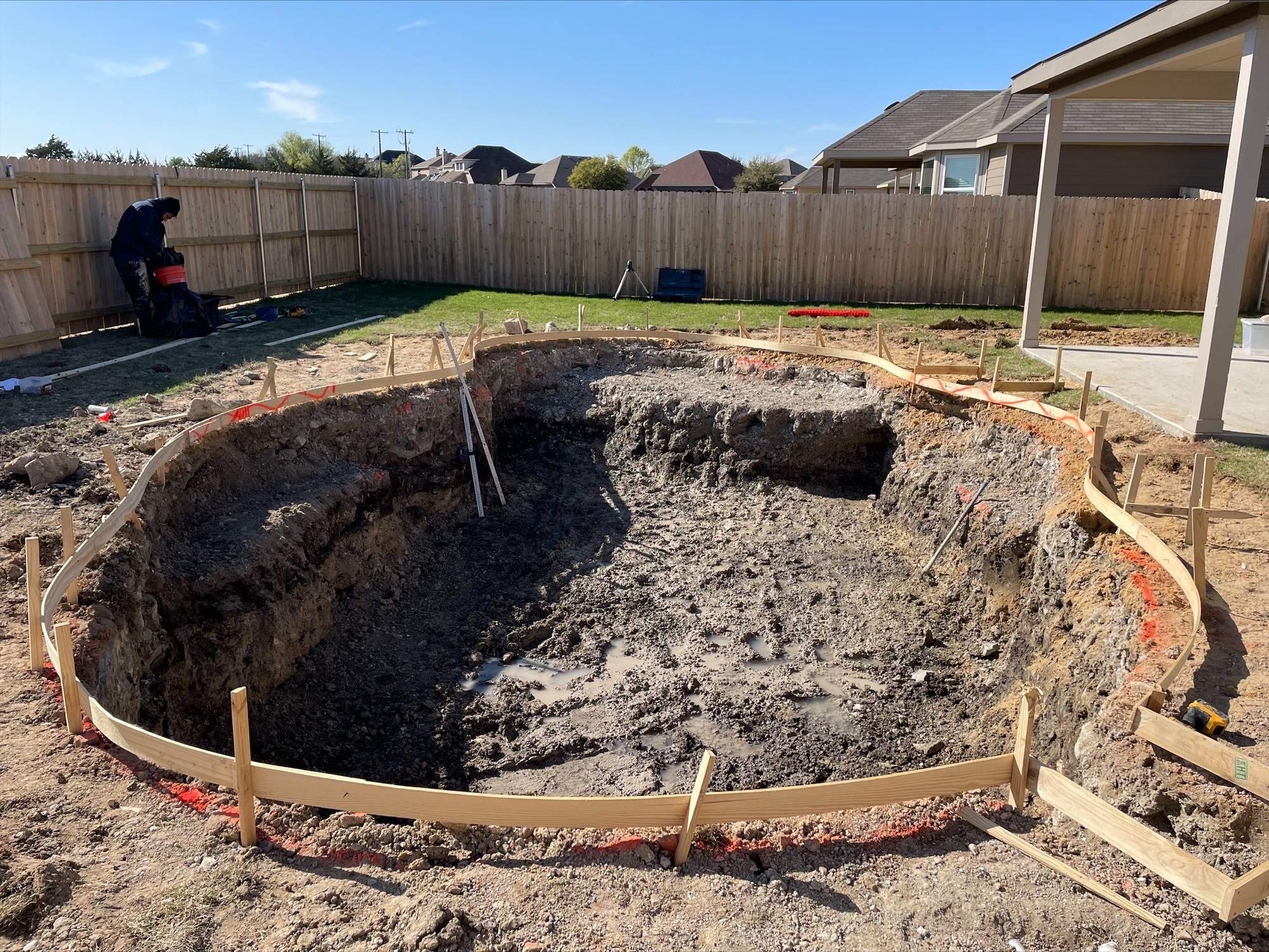 Freeform Pool with Tanning Ledge by Pinnacle Pools and Spas - DFW