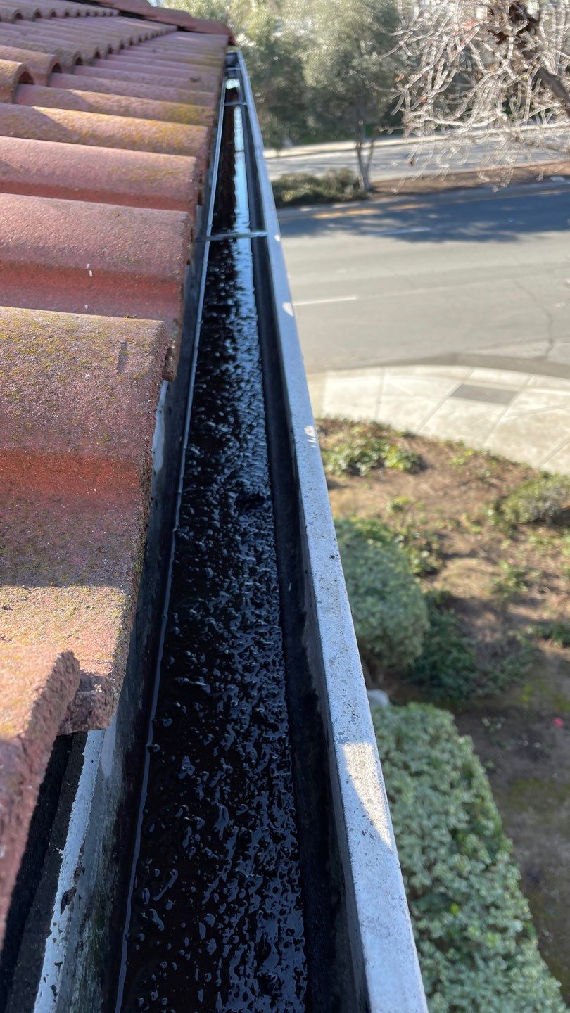 12-Unit HOA Gutter Cleaning in San Jose by All One Solar Shine