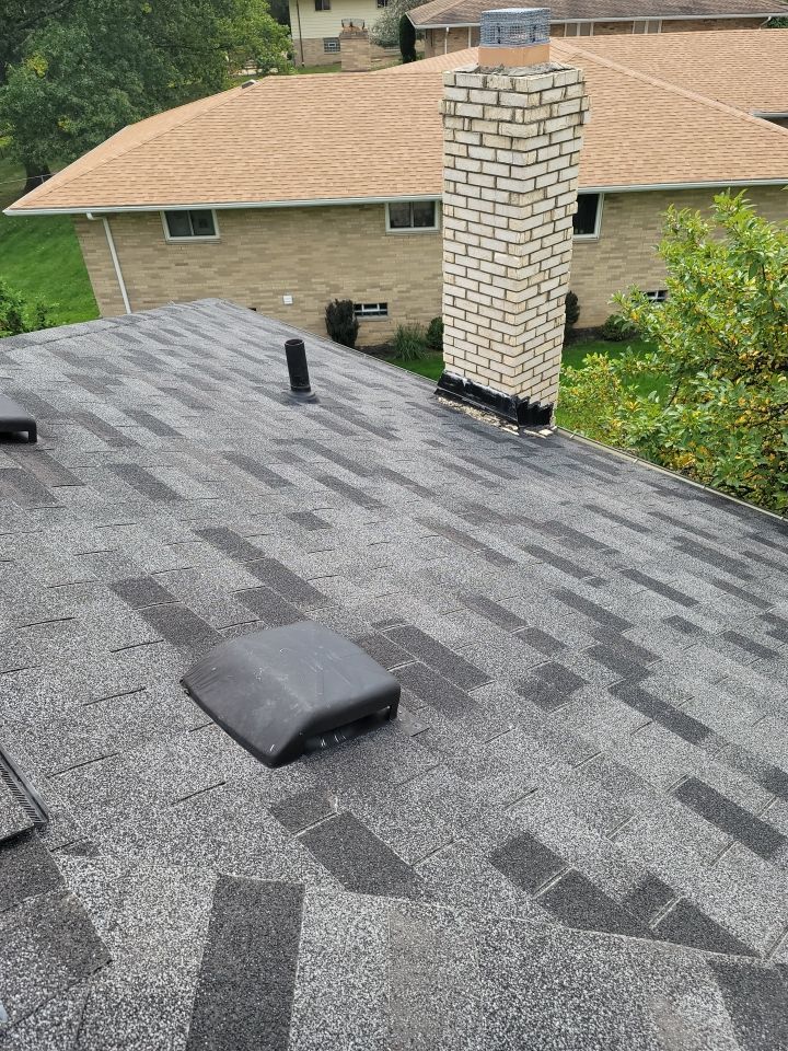 ATLAS PINNACLE COLOR: SCOTCHGARD BLACK SHADOW DRIP EDGE: WHITE by Eagle Eye Roofing