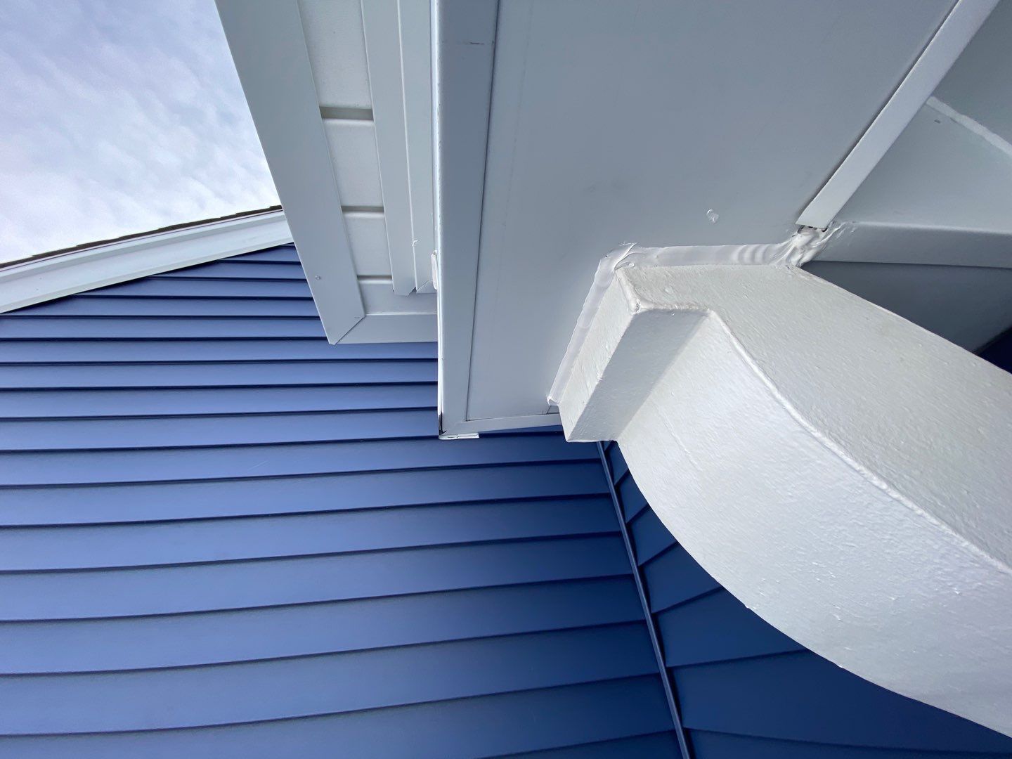 Siding Replacement using Certainteed Restoration Classic D4 Midnight Blue by 180 Contractors