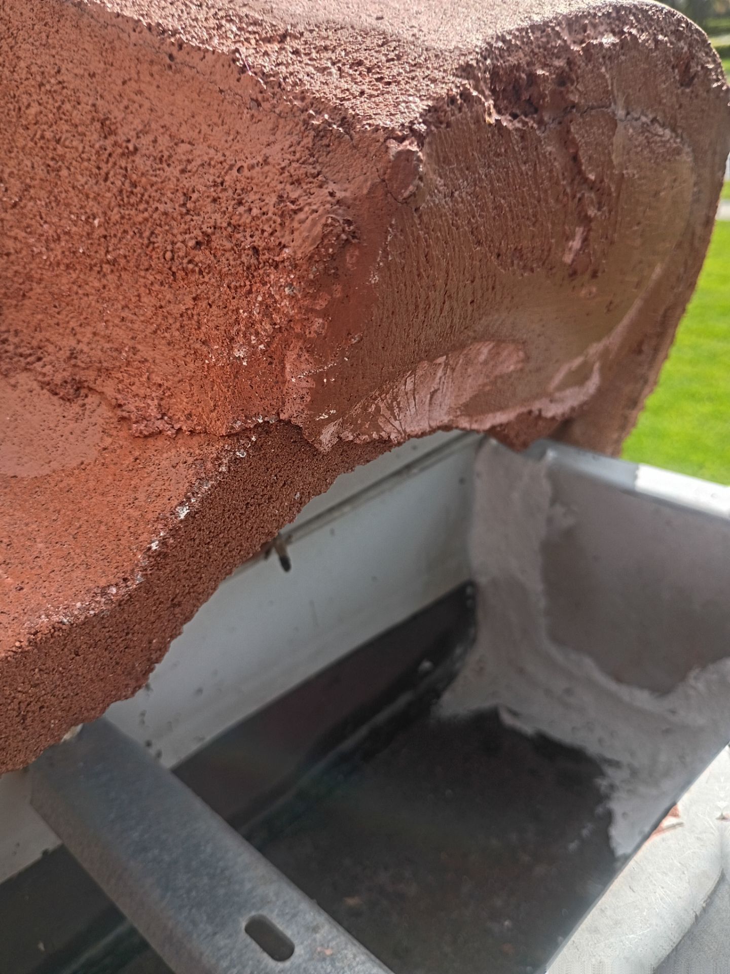 Aluminum Seamless Gutters using seal gutters in Fort Myers FL by Gutter Professors