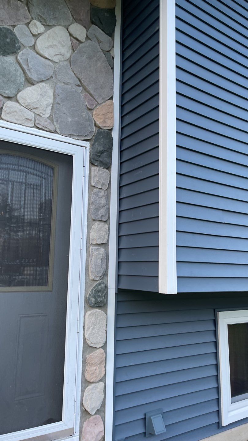 Siding Replacement using CertainTeed Restoration Classis D4 by 180 Contractors