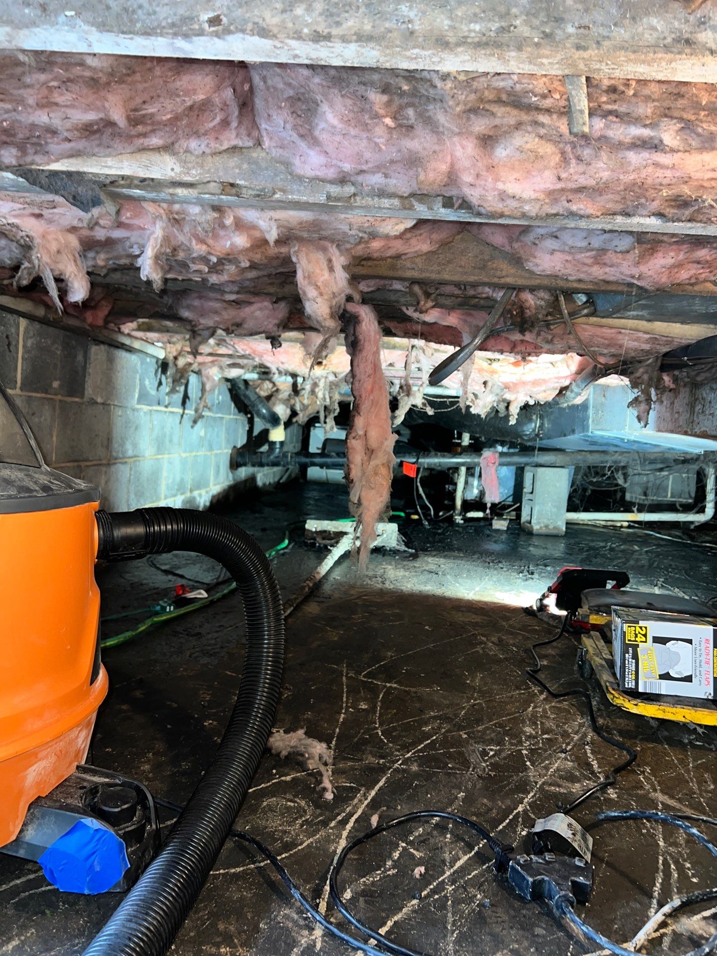 Crawl Space Water Mitigation in Tabernacle, NJ by Right On Time Restoration