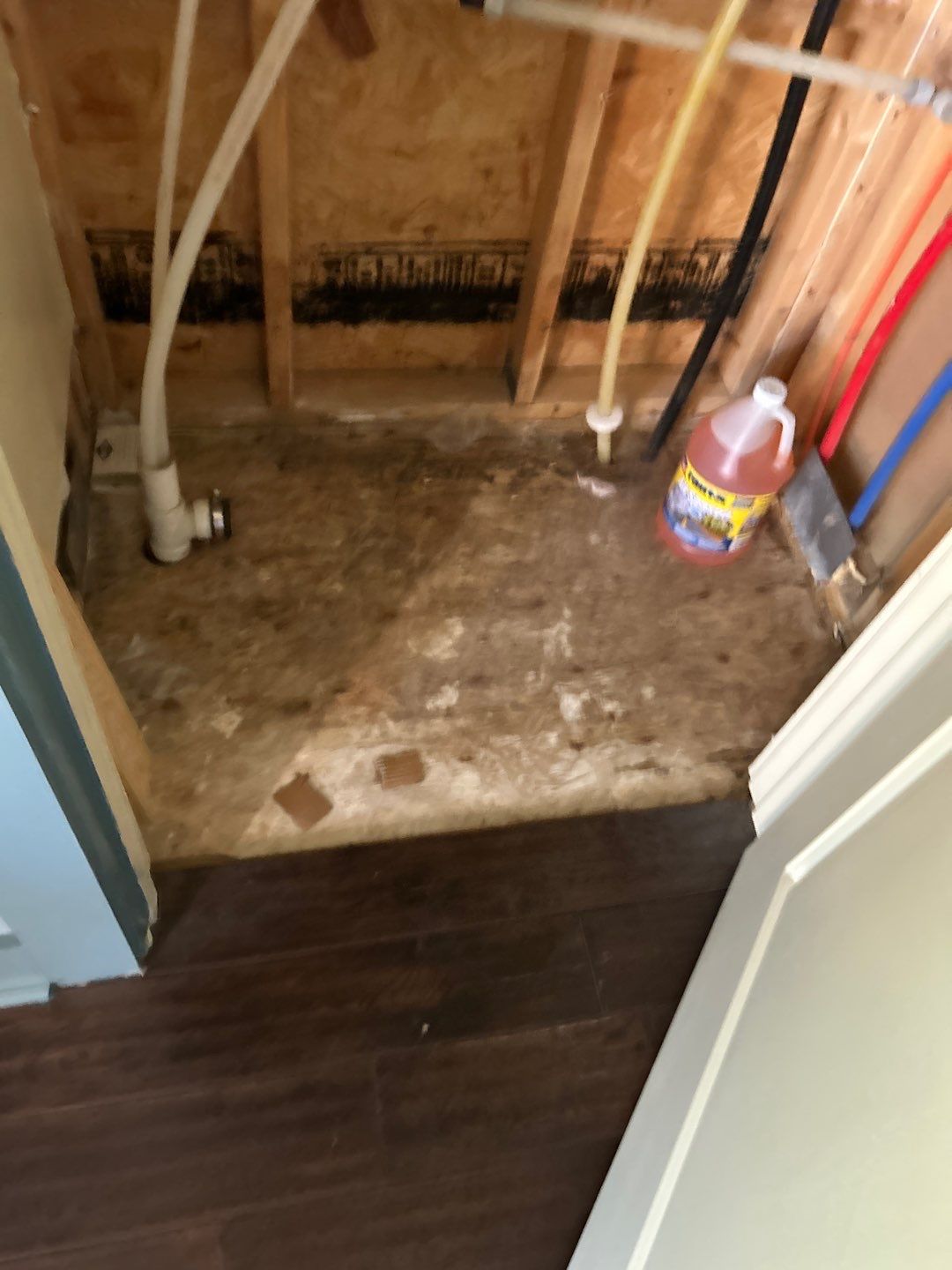 White Oak Hardwood and Checkerboard Tile Installation by Footprints Floors of Nashville