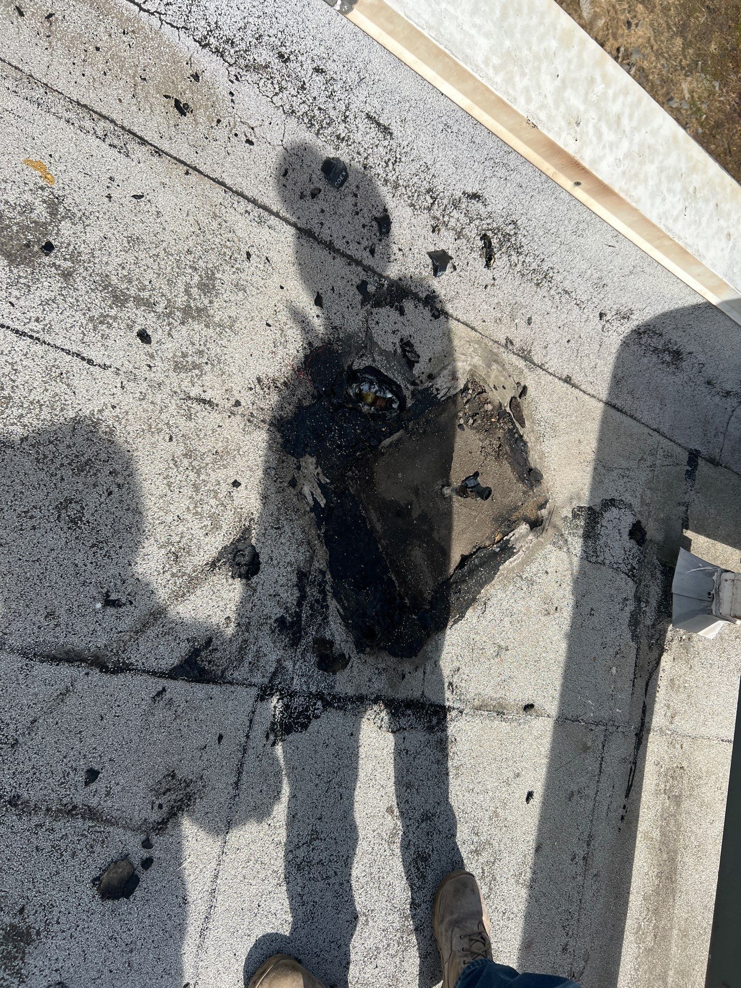 TPO single-ply roofing system using GAF Everguard 60 mil by Straight Edge Roofing Inc