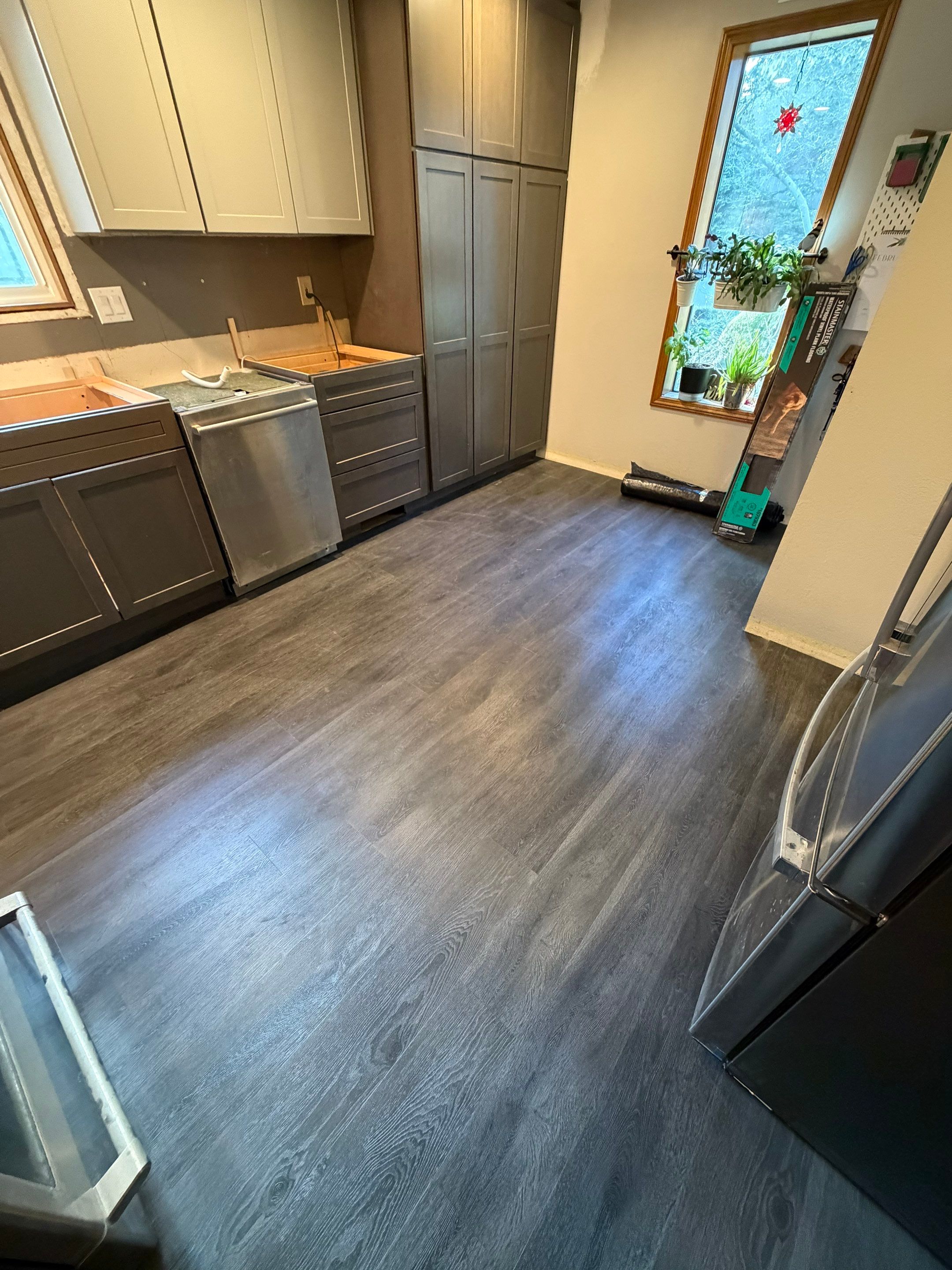 Kitchen Flooring by Handyman State LLC