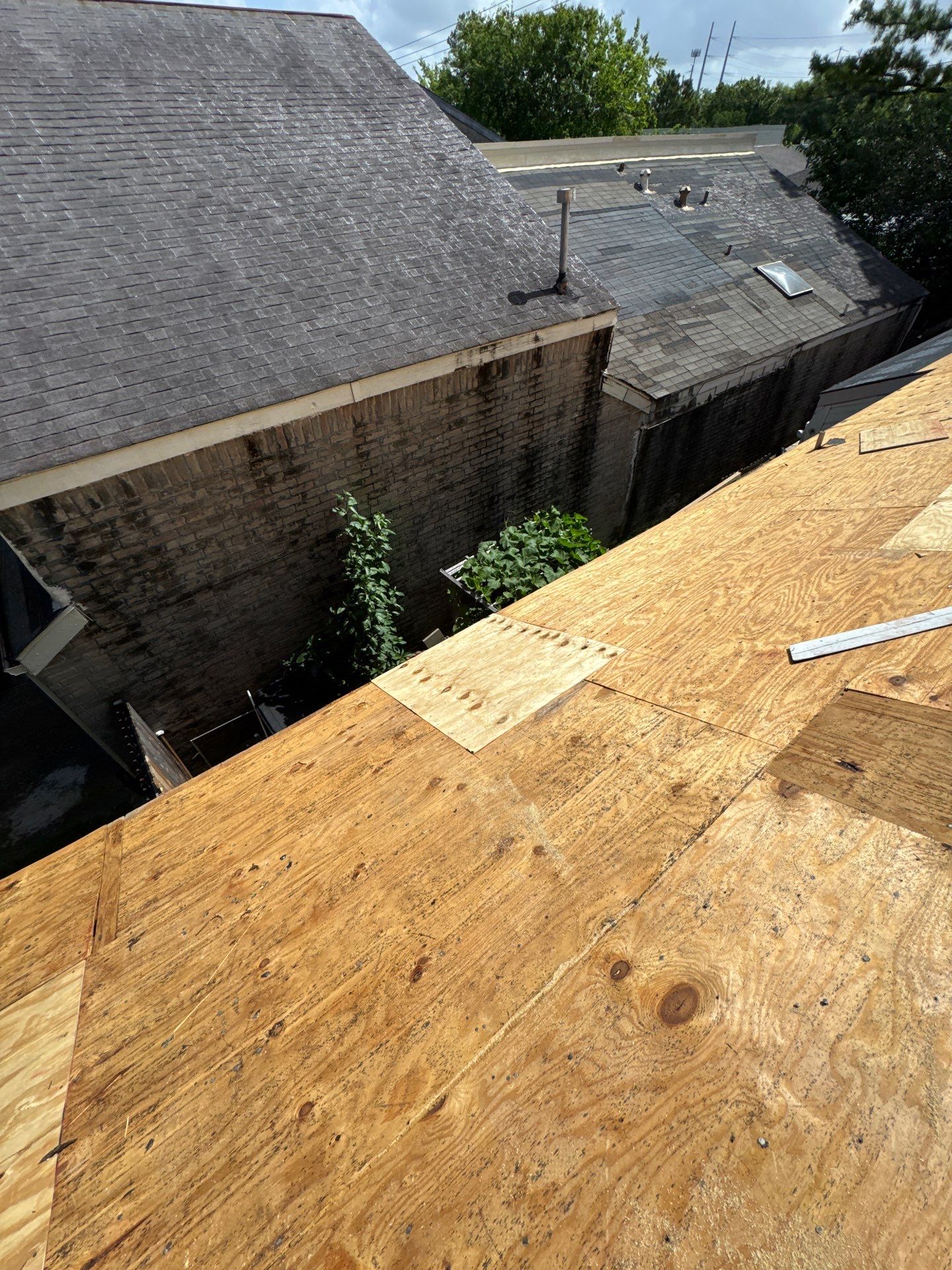 Roof Replacement Houston by Roof Repair Company