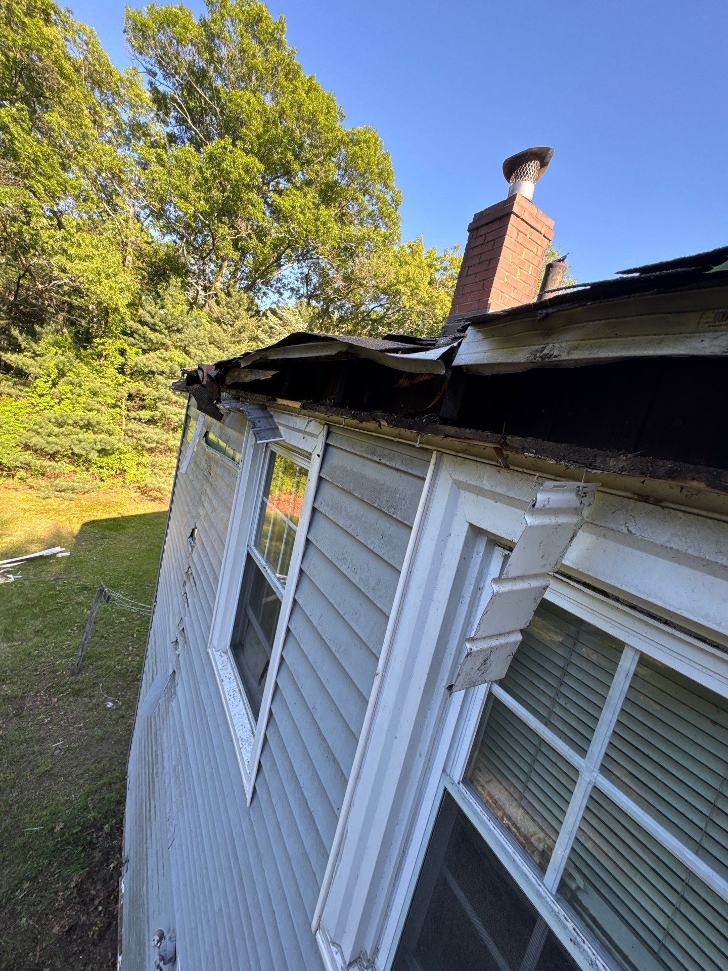 Emergency Temporary repair due to a Tree impact in North Reading by Boston Board Up